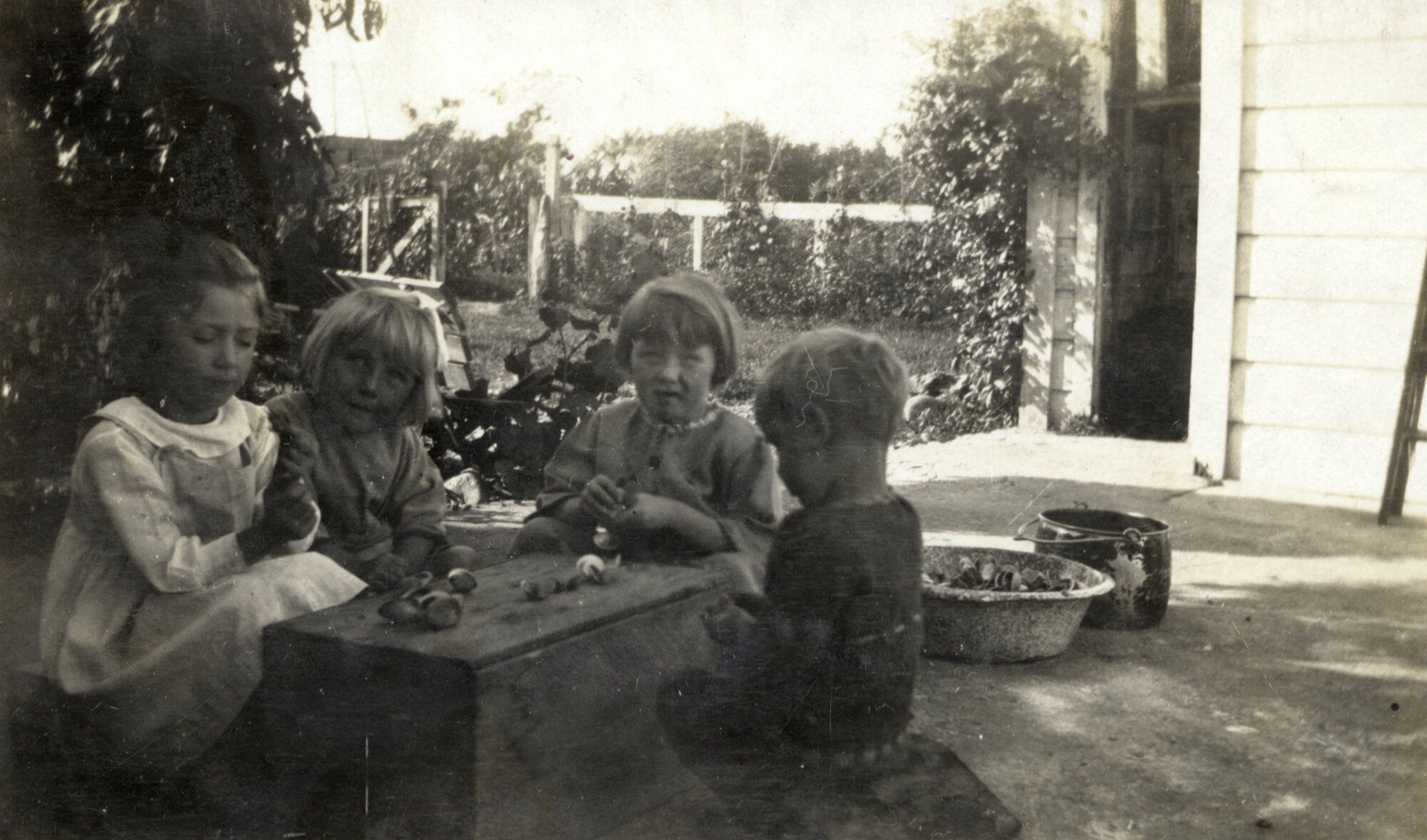 Poulson Collection various 063