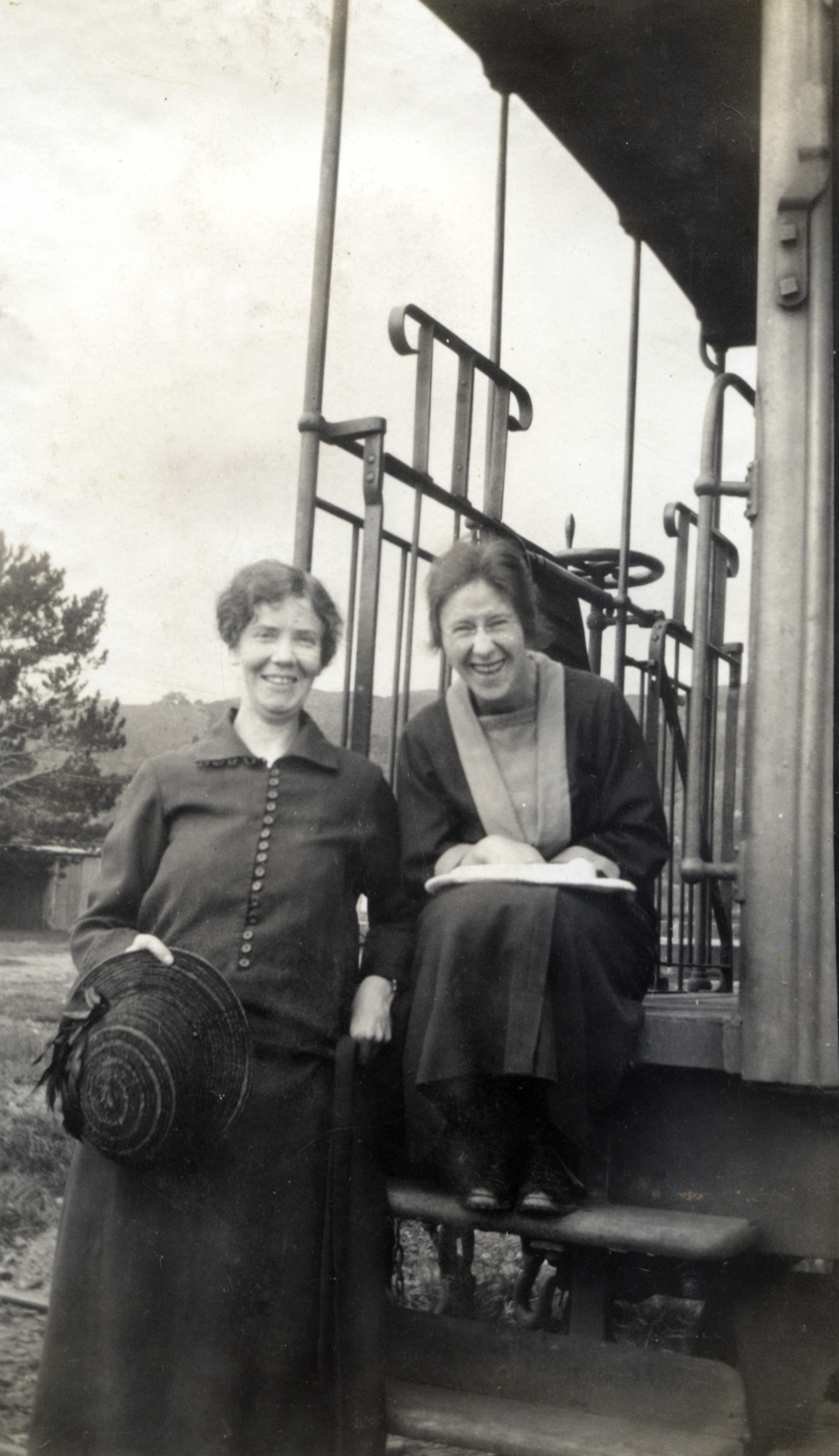 Poulson collection; Miss C Shirtcliffe, and Lay.