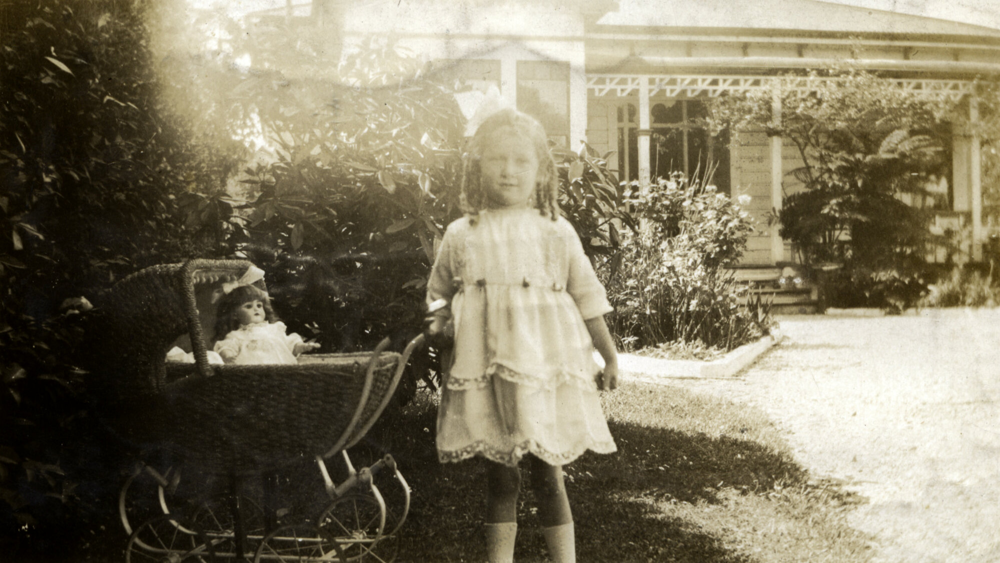 Poulson family; May's daughter Eda at grandfather J A Hazelwood's.