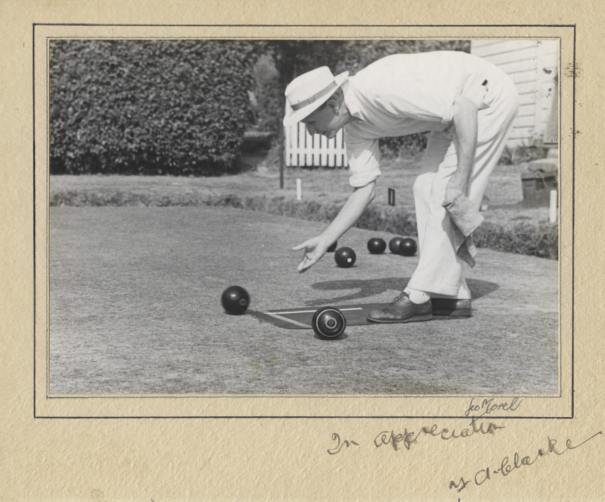 Upper Hutt Bowling Club 1948 complete photo (ph Leo Morel)