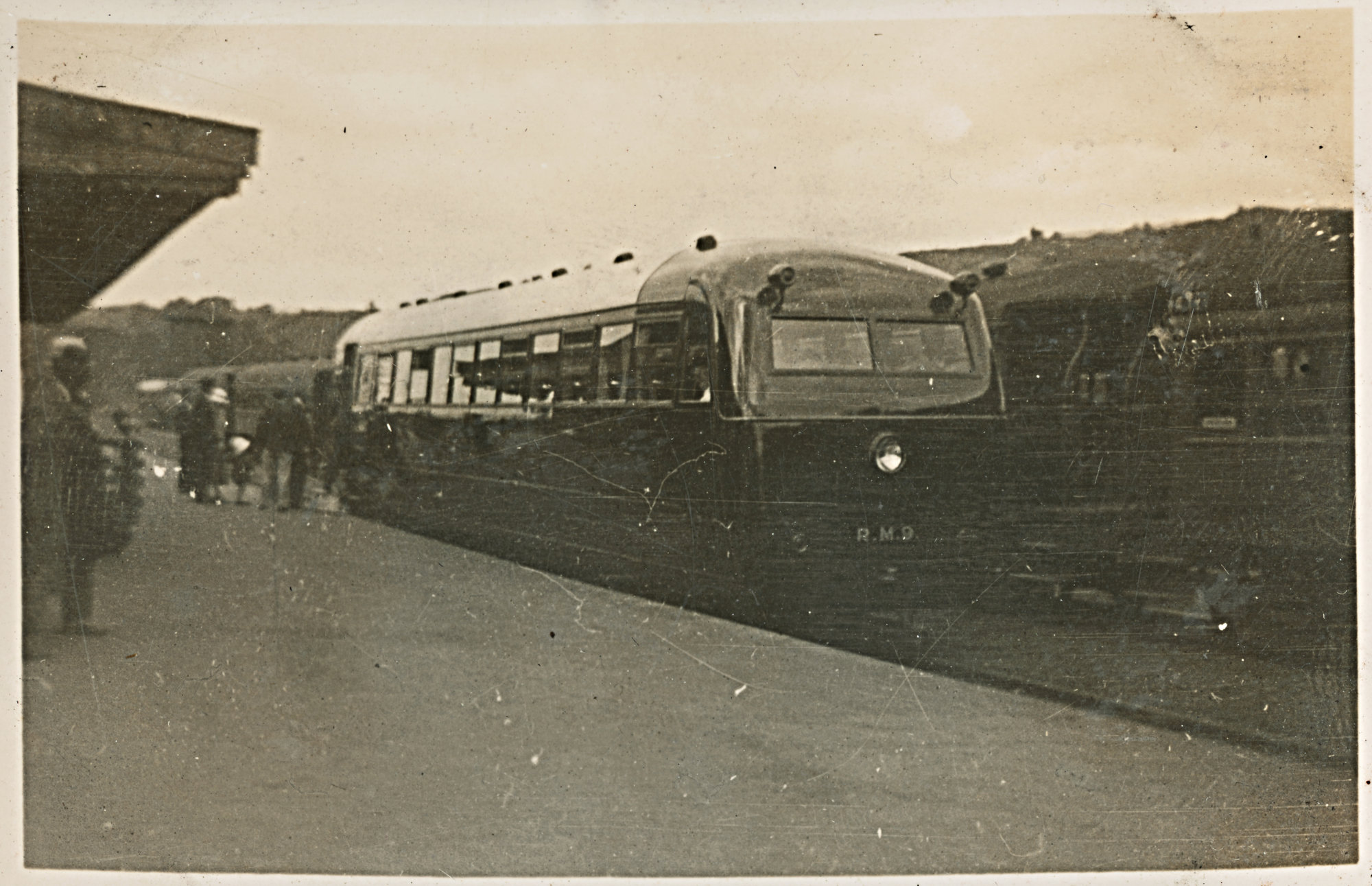 Wairarapa-class railcar Rm-9 'Arai-te-uru'; northbound at Upper Hutt station.