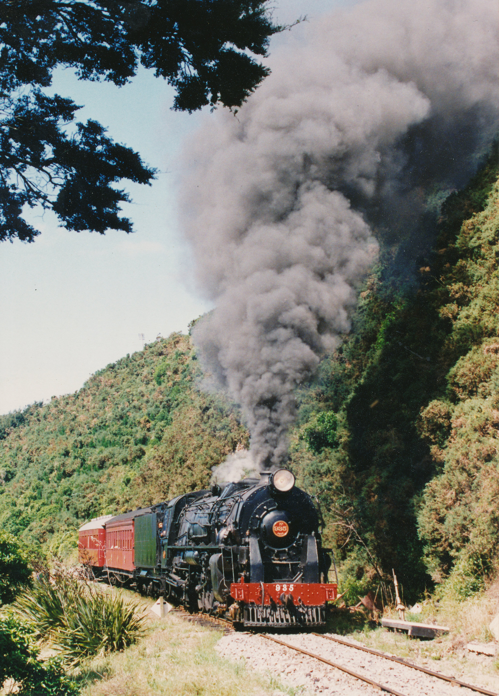 Silver Stream Railway; locomotive Ka-935 in action.