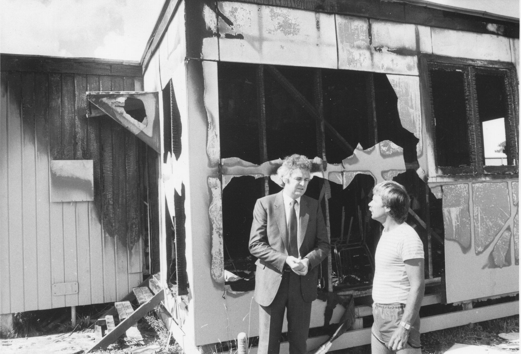 Totara Park community house fire; Bill Jeffries, M P, and residents' association V-P Ivor Crawford.