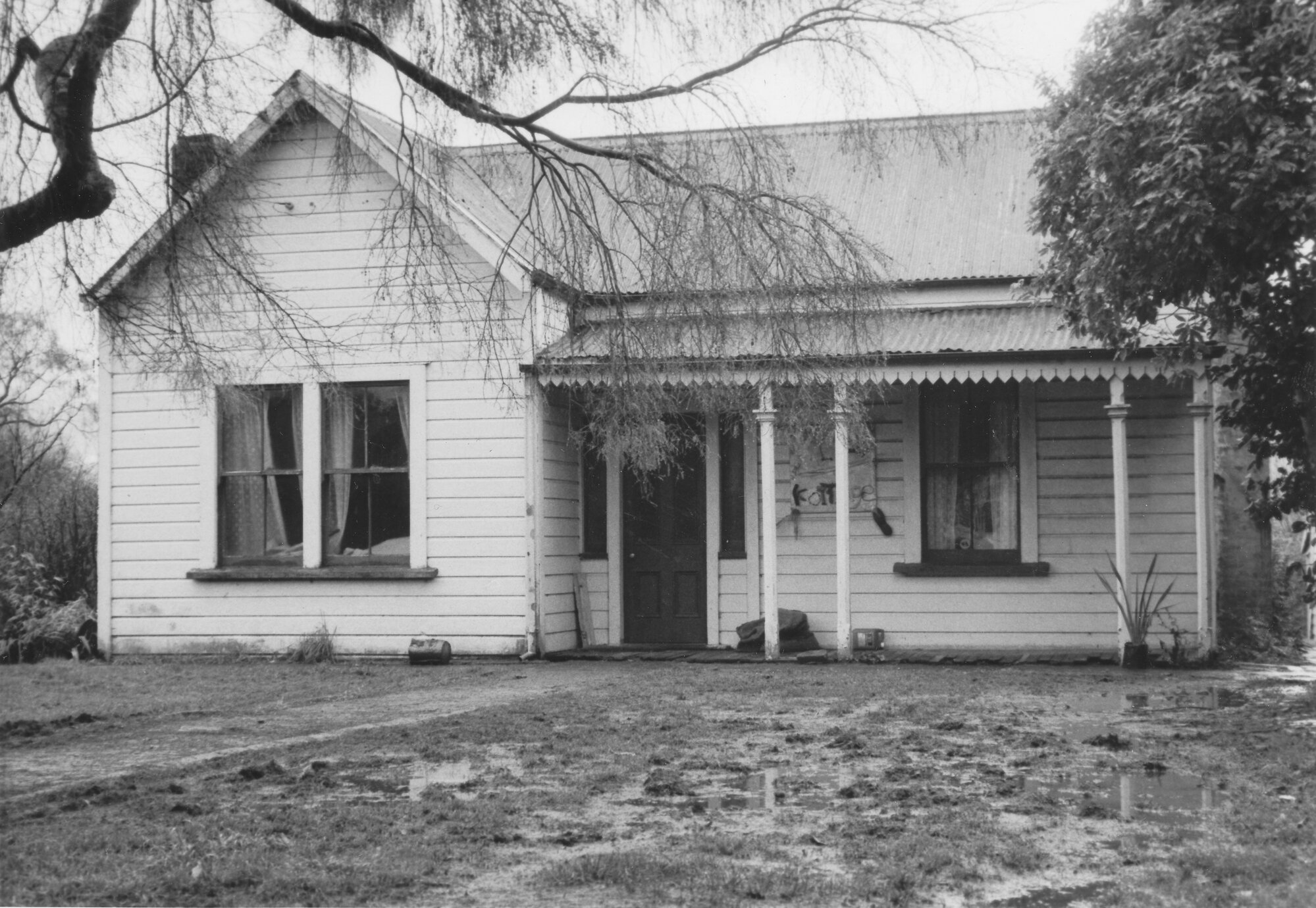 Golders cottage; offered to interested groups as an alternative to demolition.
