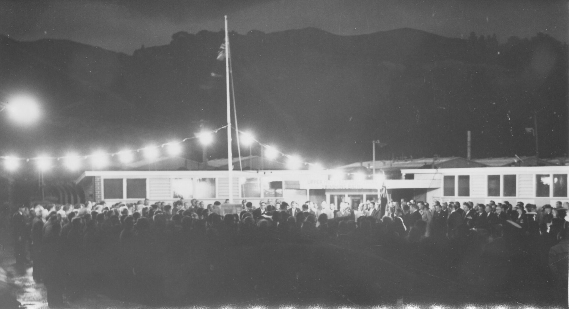 Anzac Day service at Maidstone Memorial Pool