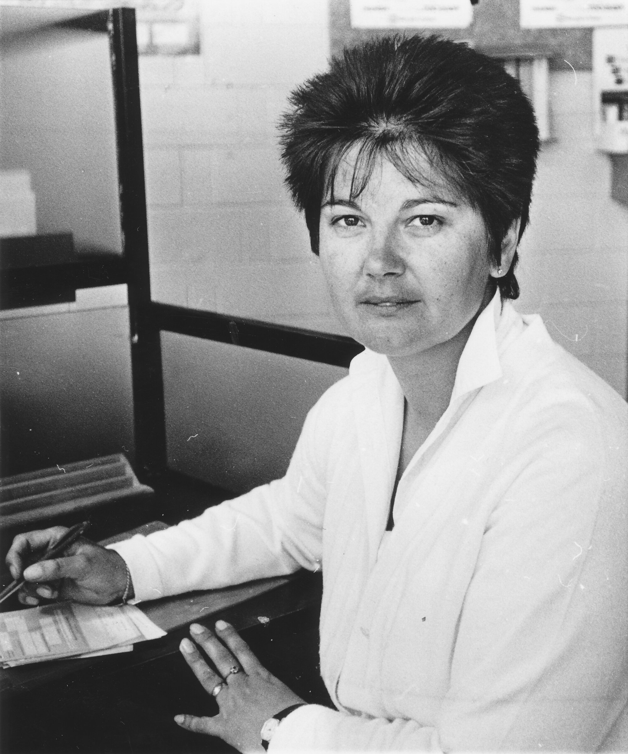 Brown Owl  Post Office to close in February; manager Pat MacIntosh.