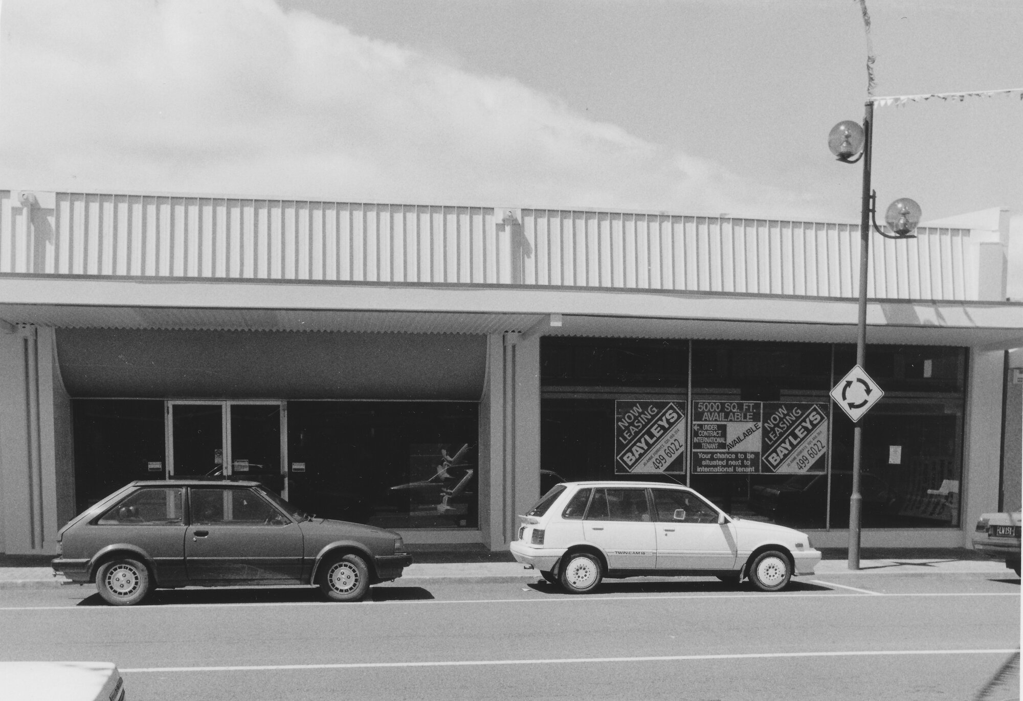 Main Street, 1997, south side; No. 168-170; formerly Farmers?