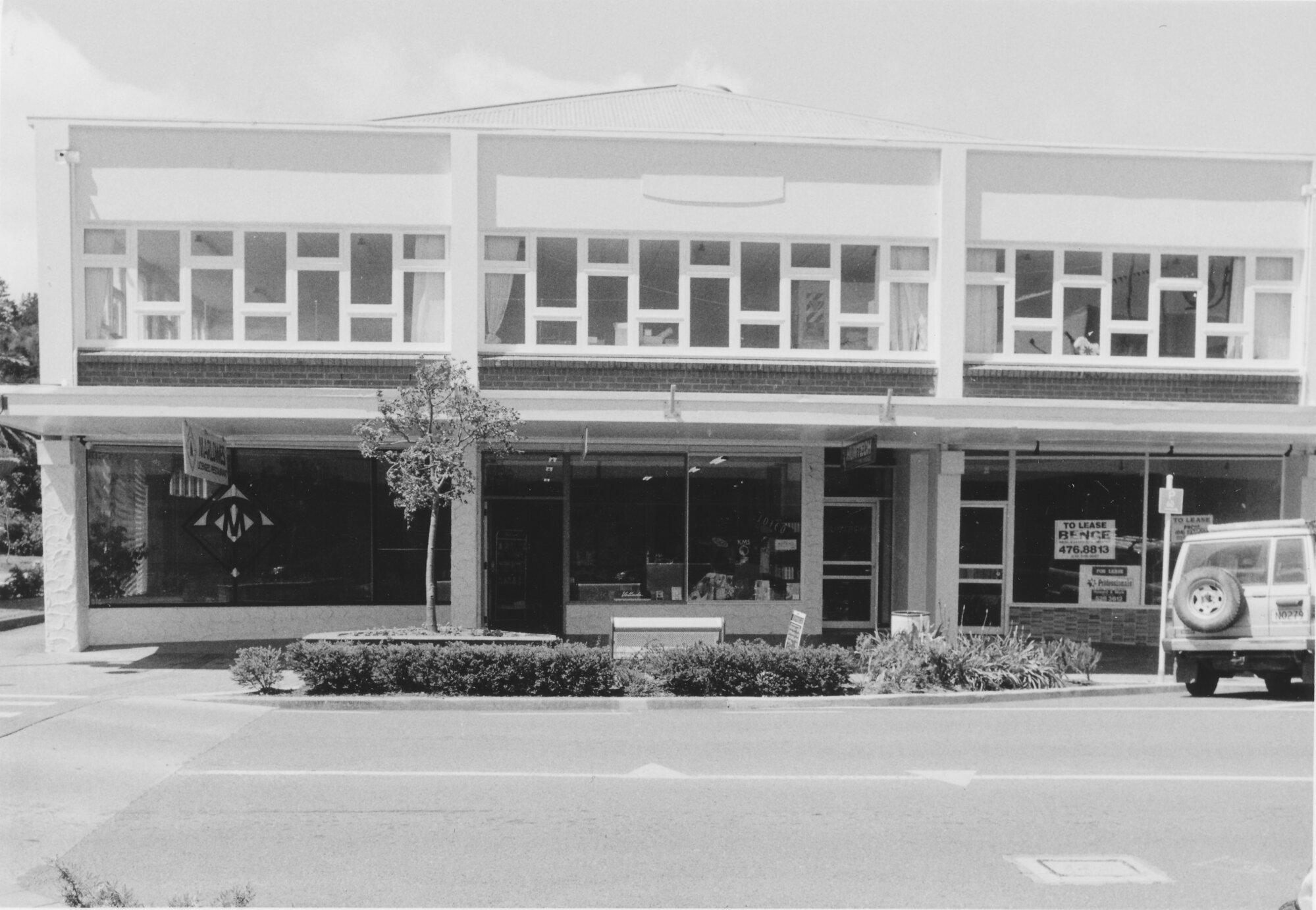 Main Street, 1997, south side; No. 224-228; Marlowes restaurant, hairdresser, and vacant.