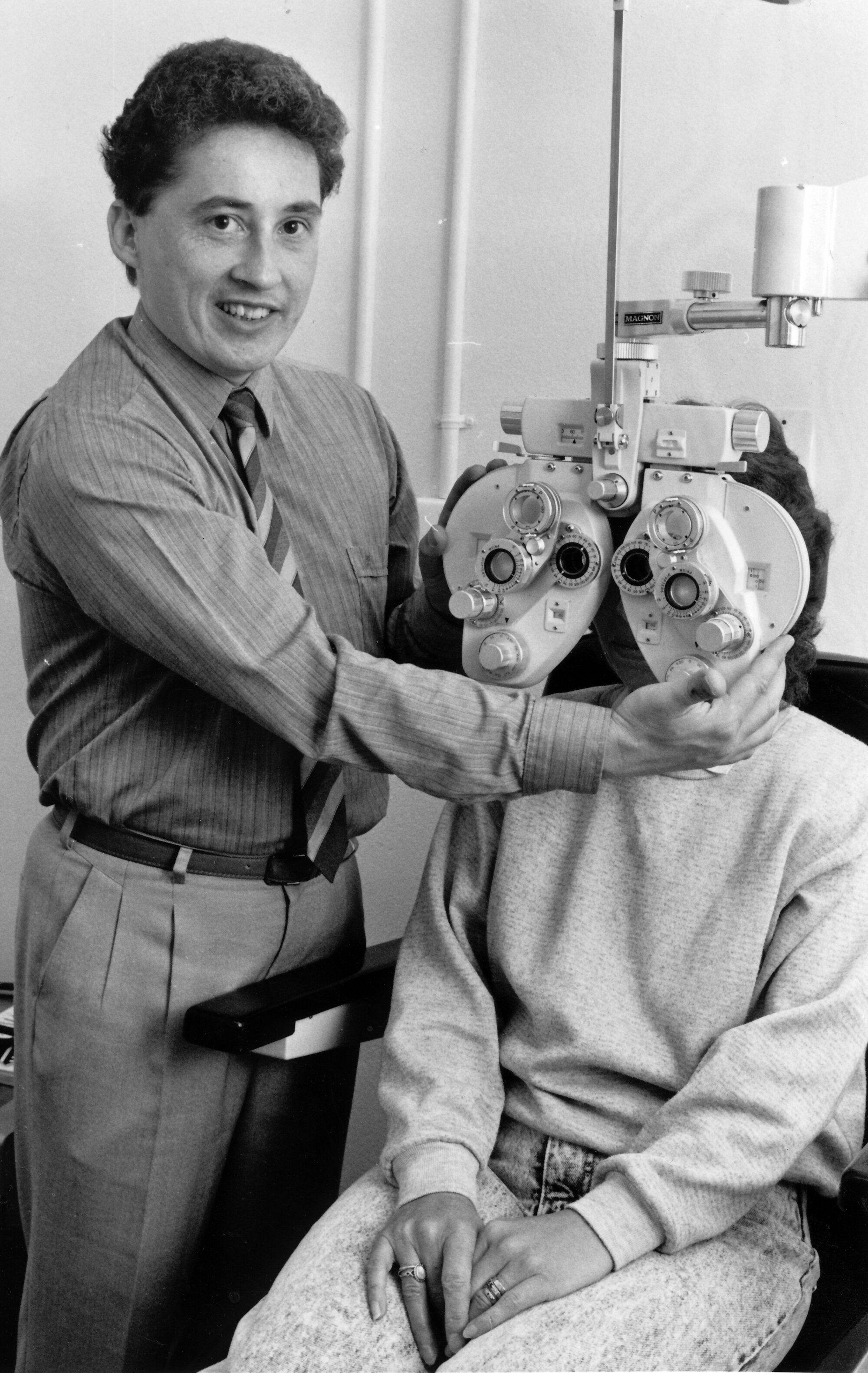 Philip Bentley &amp; Associates, 11 Geange Street; Philip Bentley,  optometrist .