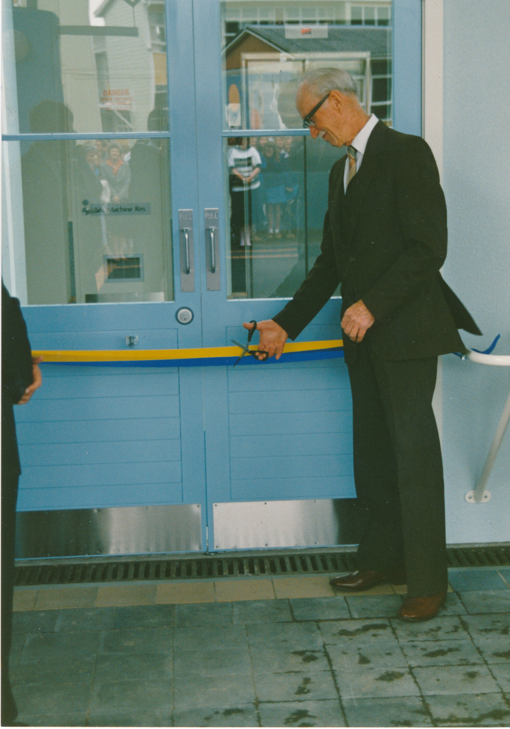 Upper Hutt College; Allan Hunter building opening 4; Allan Hunter.