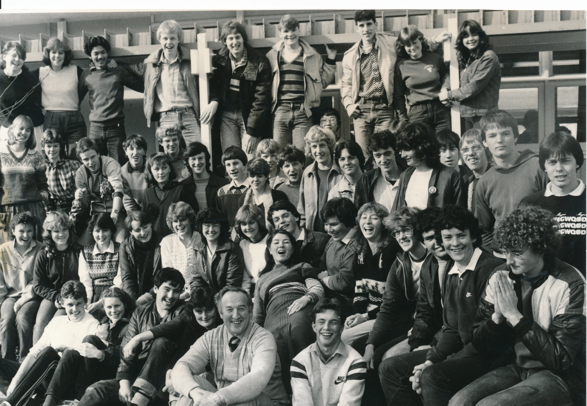 Upper Hutt College 1984; Form 7/Year 13 casual crowd 