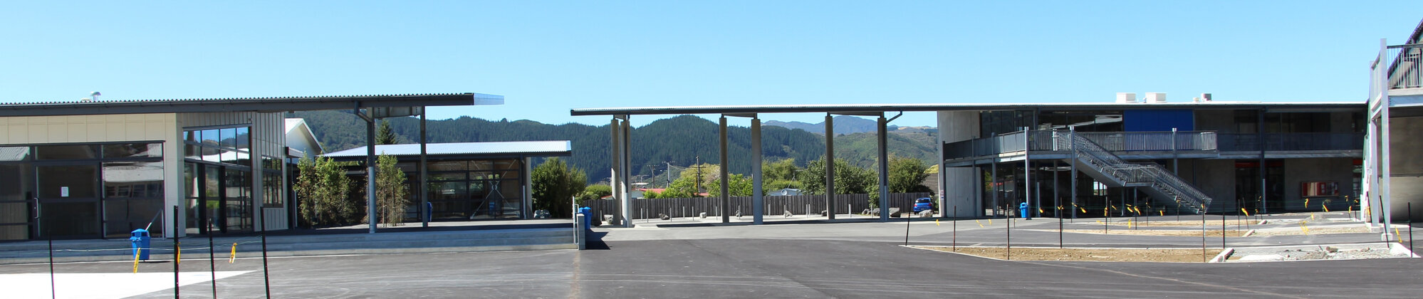 Upper Hutt College buildings 2015  7; Entrance panorama view