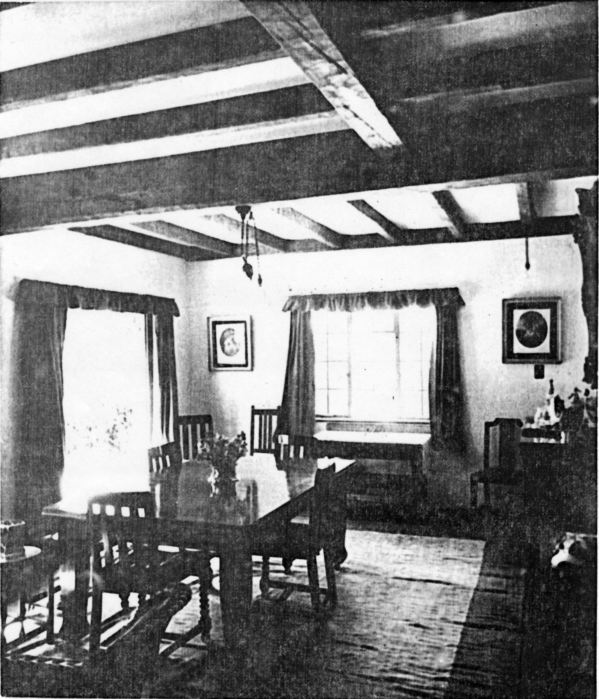House, Chatsworth Road; No. 71, 'Woodhill'; the dining room, from the south corner