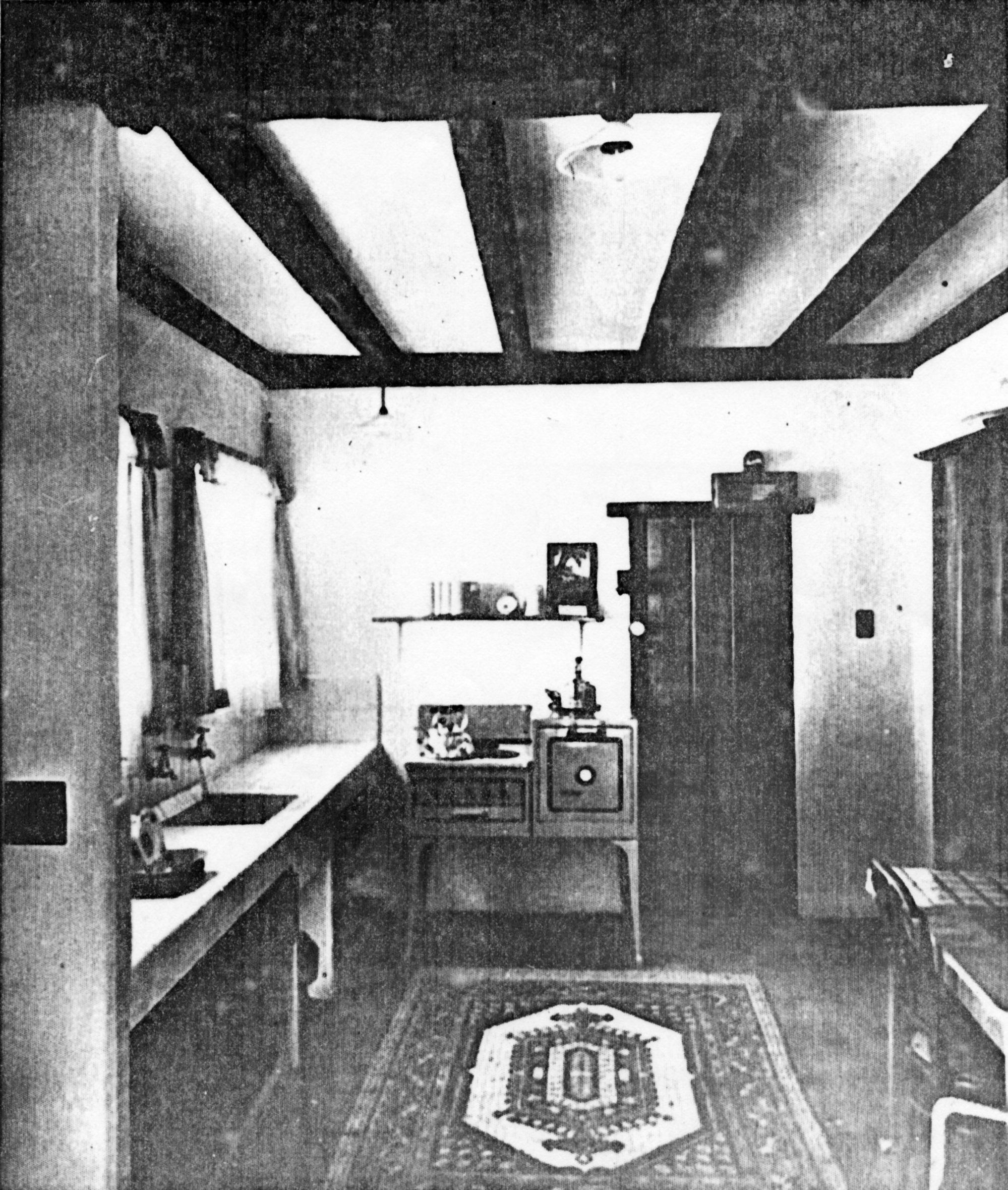 House, Chatsworth Road; No. 71, 'Woodhill'; the kitchen, from the north corner.