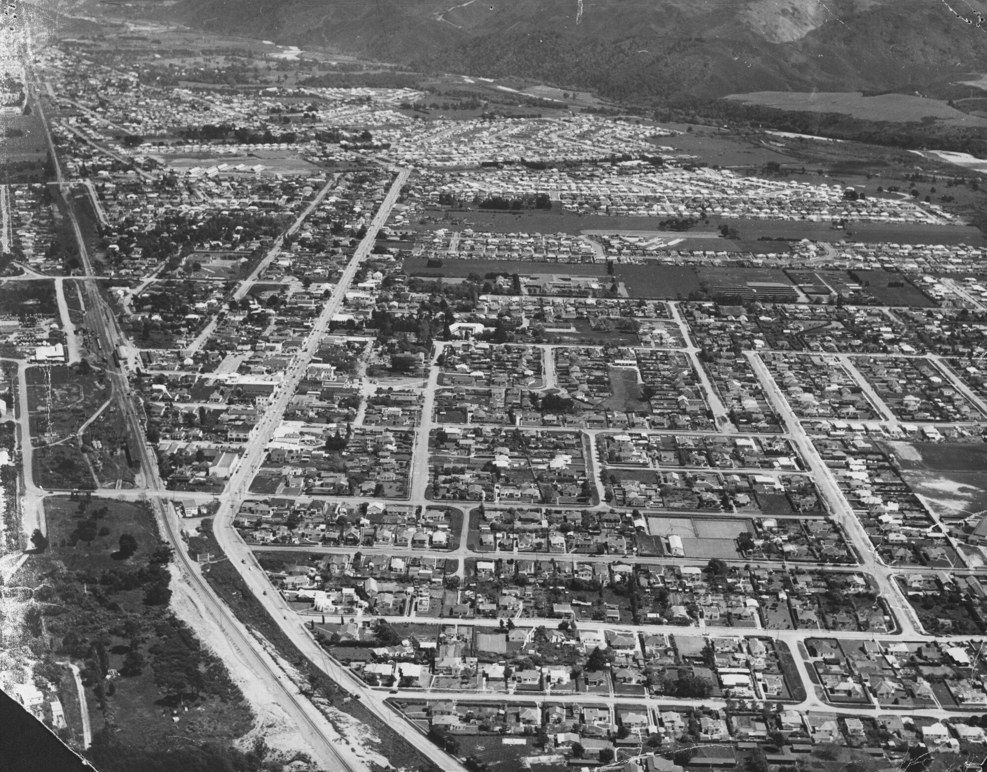 Aerial view 1956; Upper Hutt looking west from Henry Street onwards.