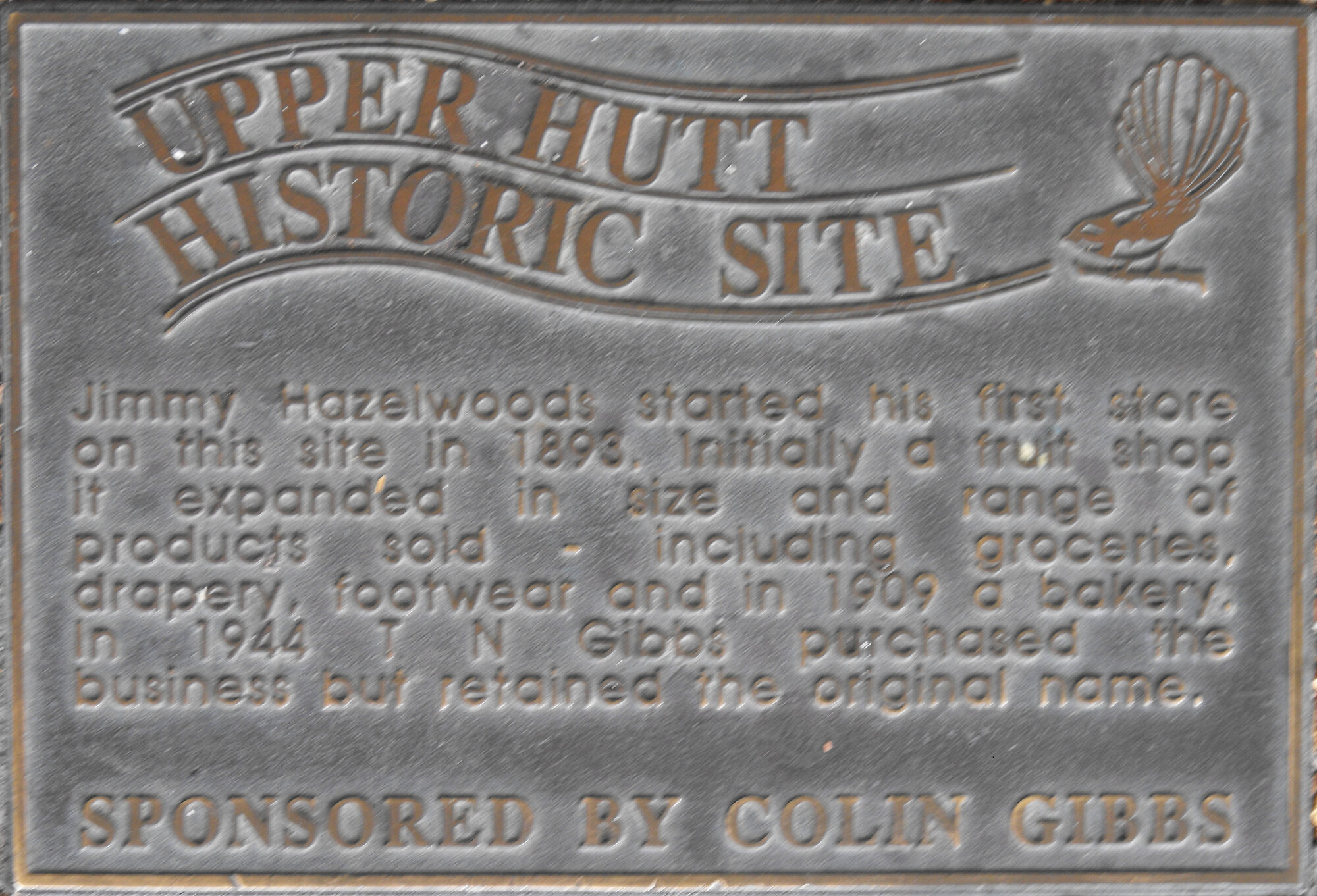 Historic site plaque, Main Street; Hazelwoods store.