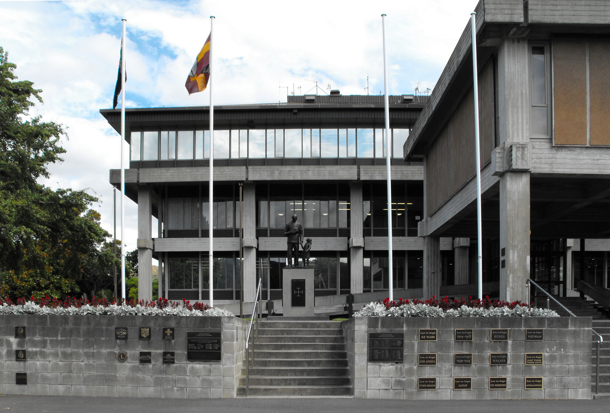 Memorials; Civic Centre; overall view.