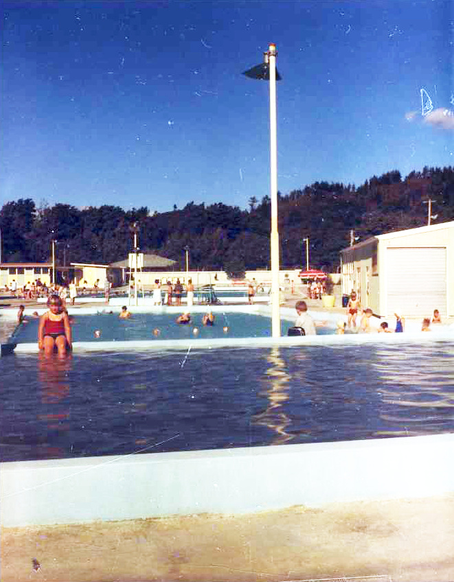 Maidstone Pool; picture 8 from a contact sheet of eight.