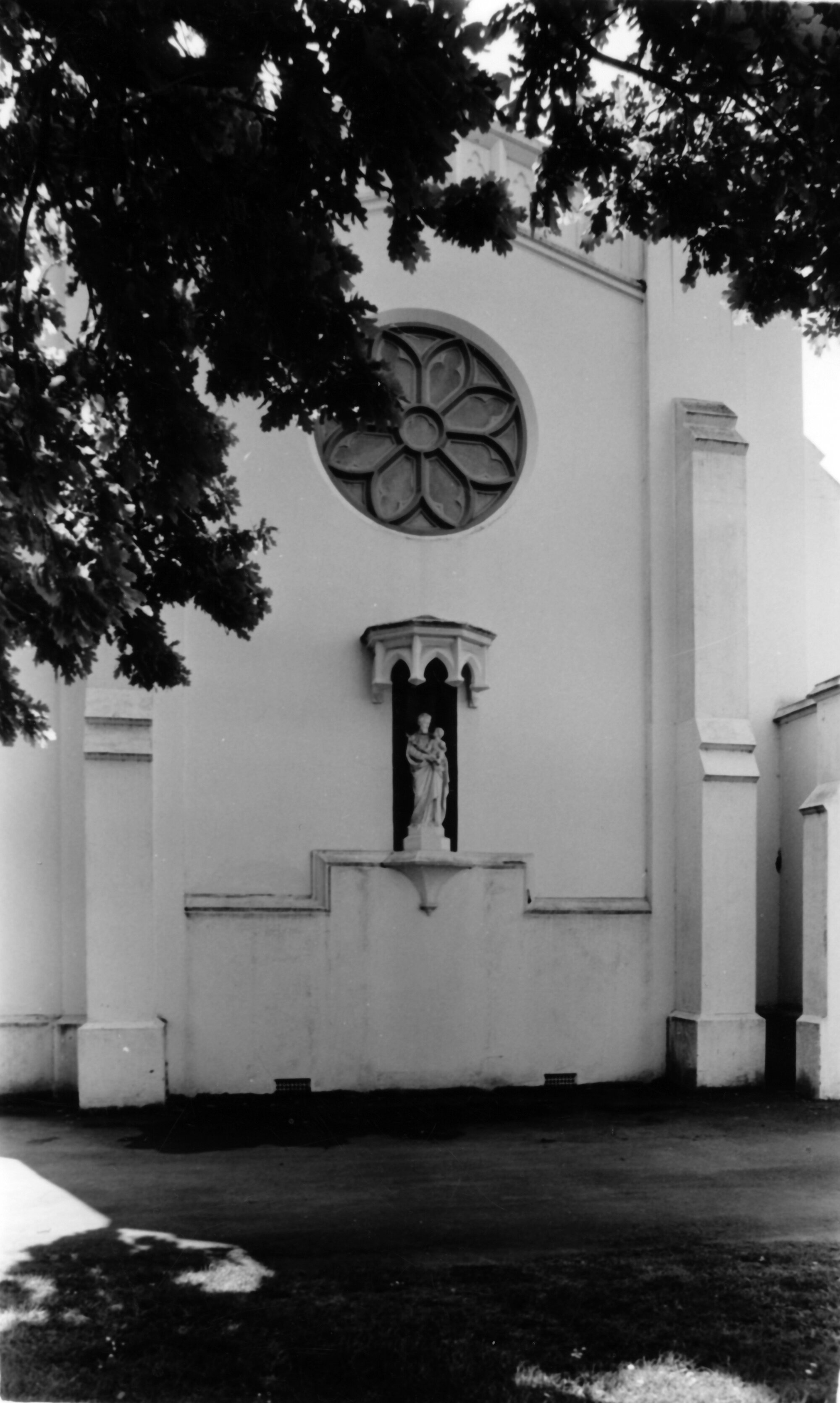 Home of Compassion, Perry Street; original chapel, demolished in 1992; the south wall.