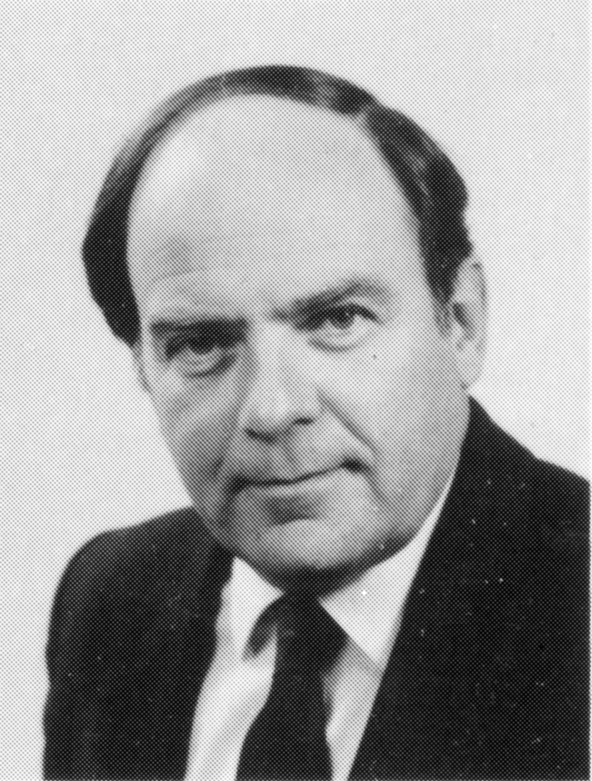 Sir  Brian Elwood; Local Government Commision chairman