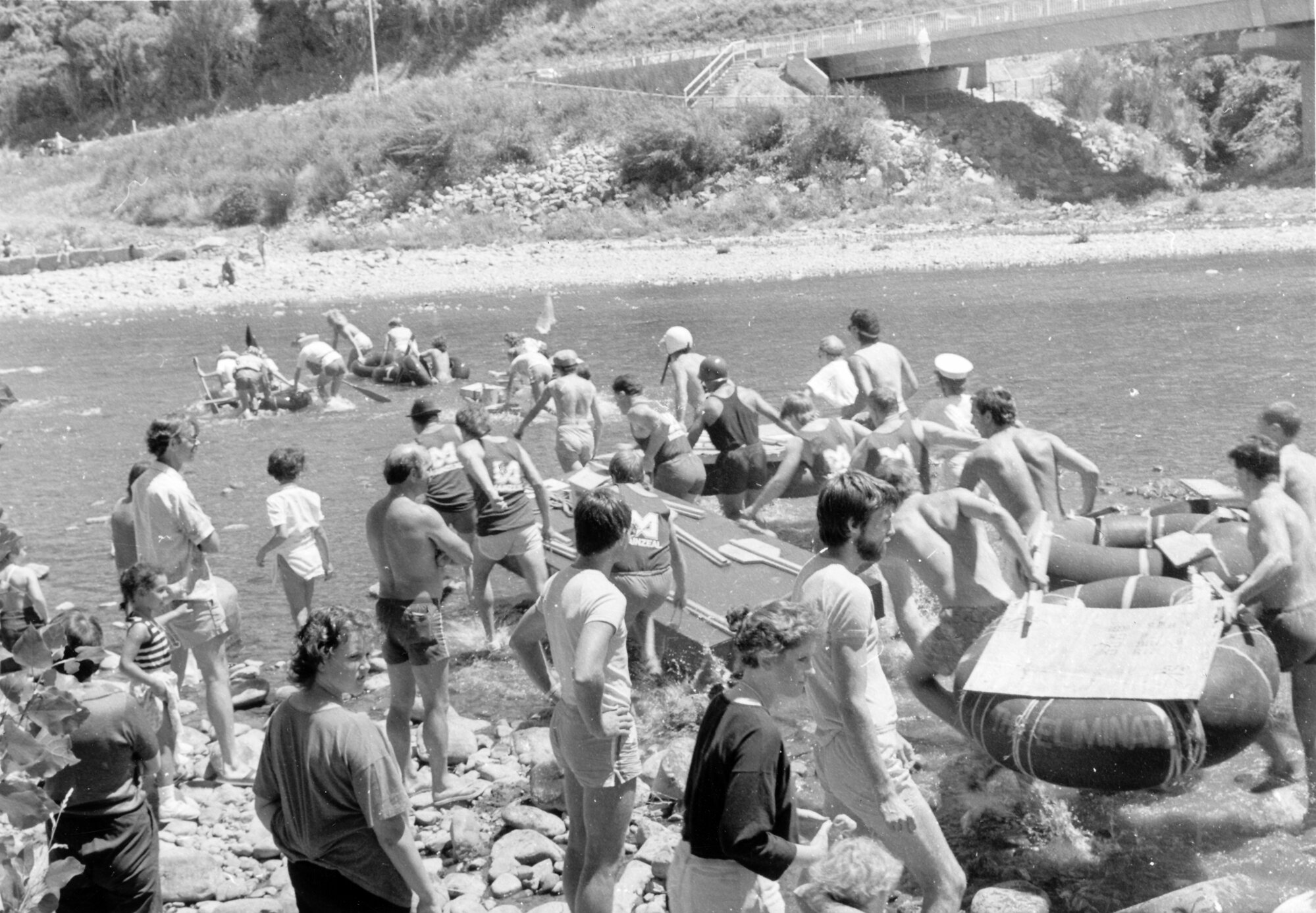 Raft race, Moonshine-Silverstream, 1988