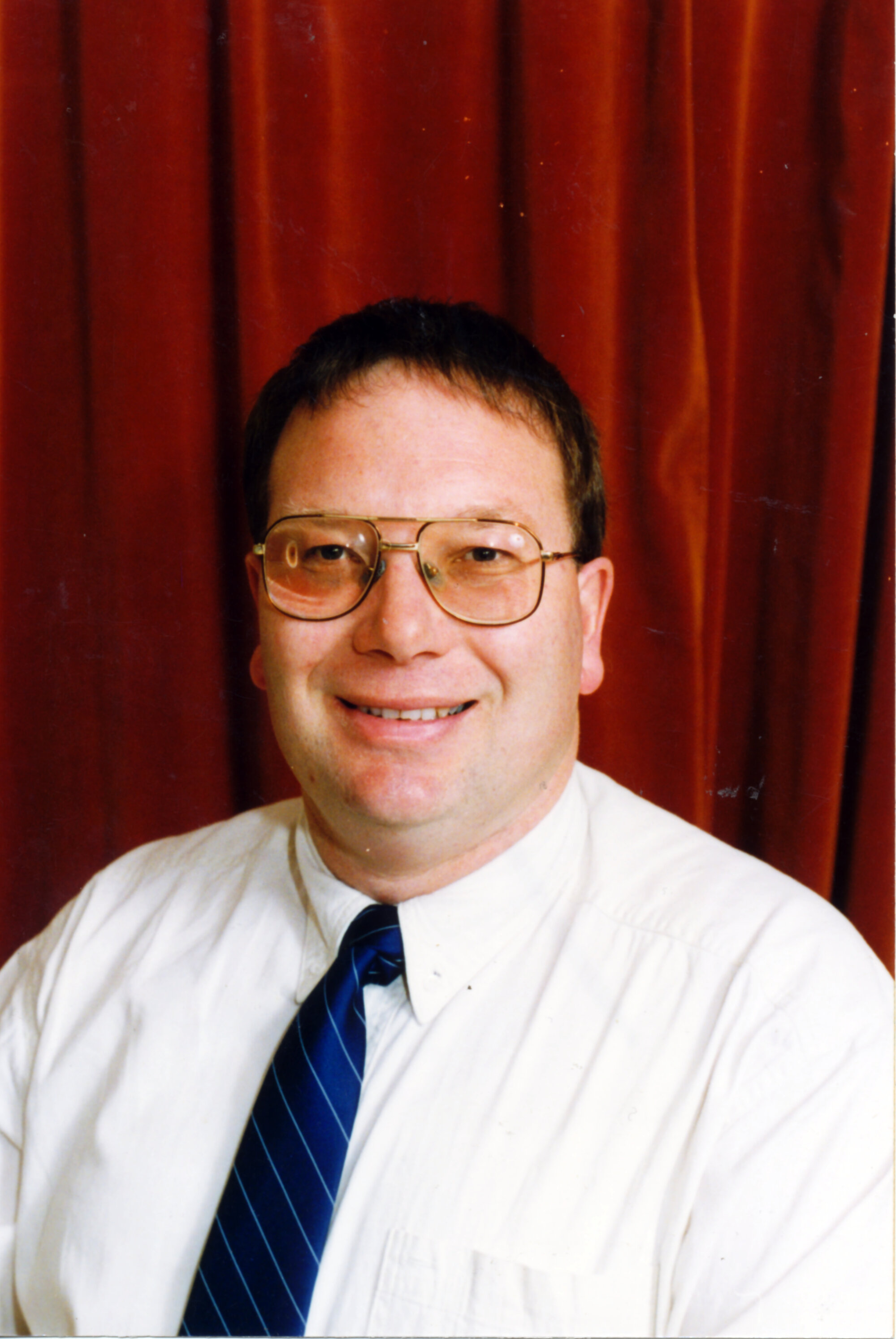 Local election candidates 1998; Hutt Mana Energy Trust; Peter McMillan; one required; fourth of four.