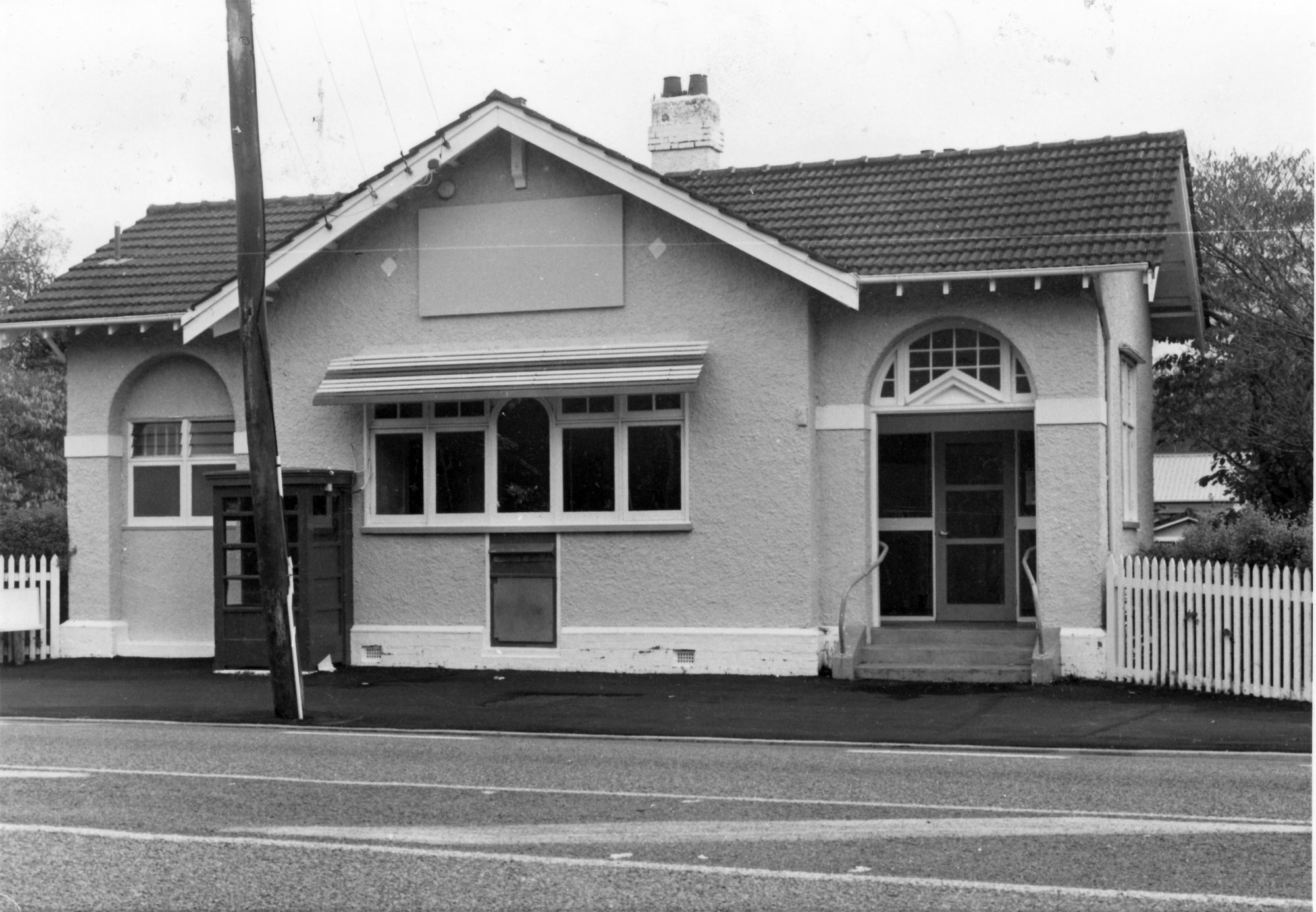 House, Fergusson Drive; No.  336; former Heretaunga Post Office, at Bathurst St.