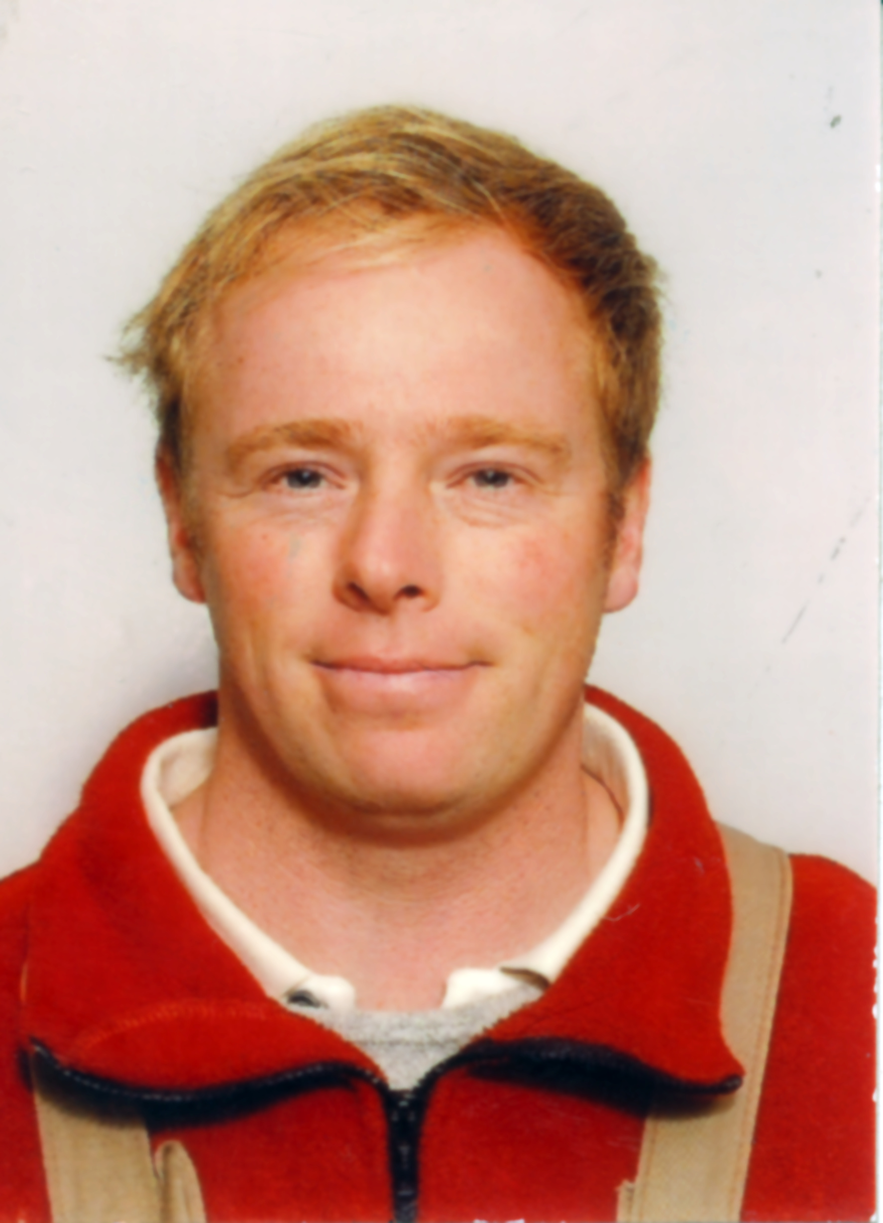 Local election candidates 2001; city council; 10 required; 16th of 19;  Darren Lees.