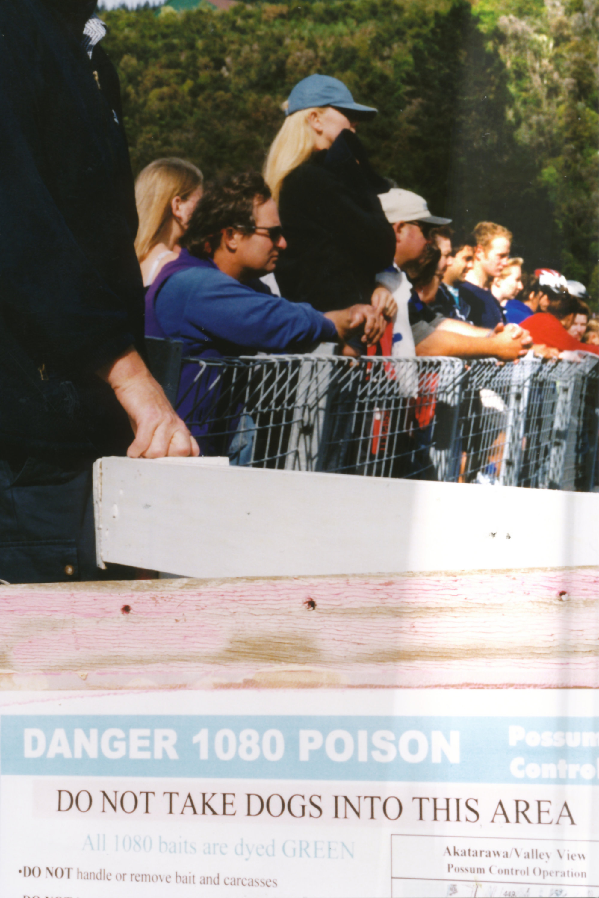 Cycling; Karapoti Classic, 2002; warning about 1080 poison baits in the area.