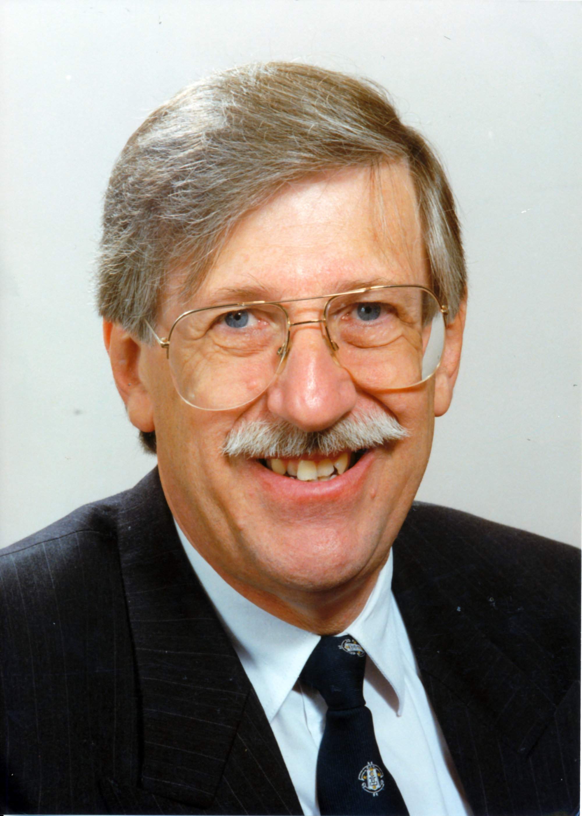 Central Institute of Technology staff; principal; Michael Cooper.