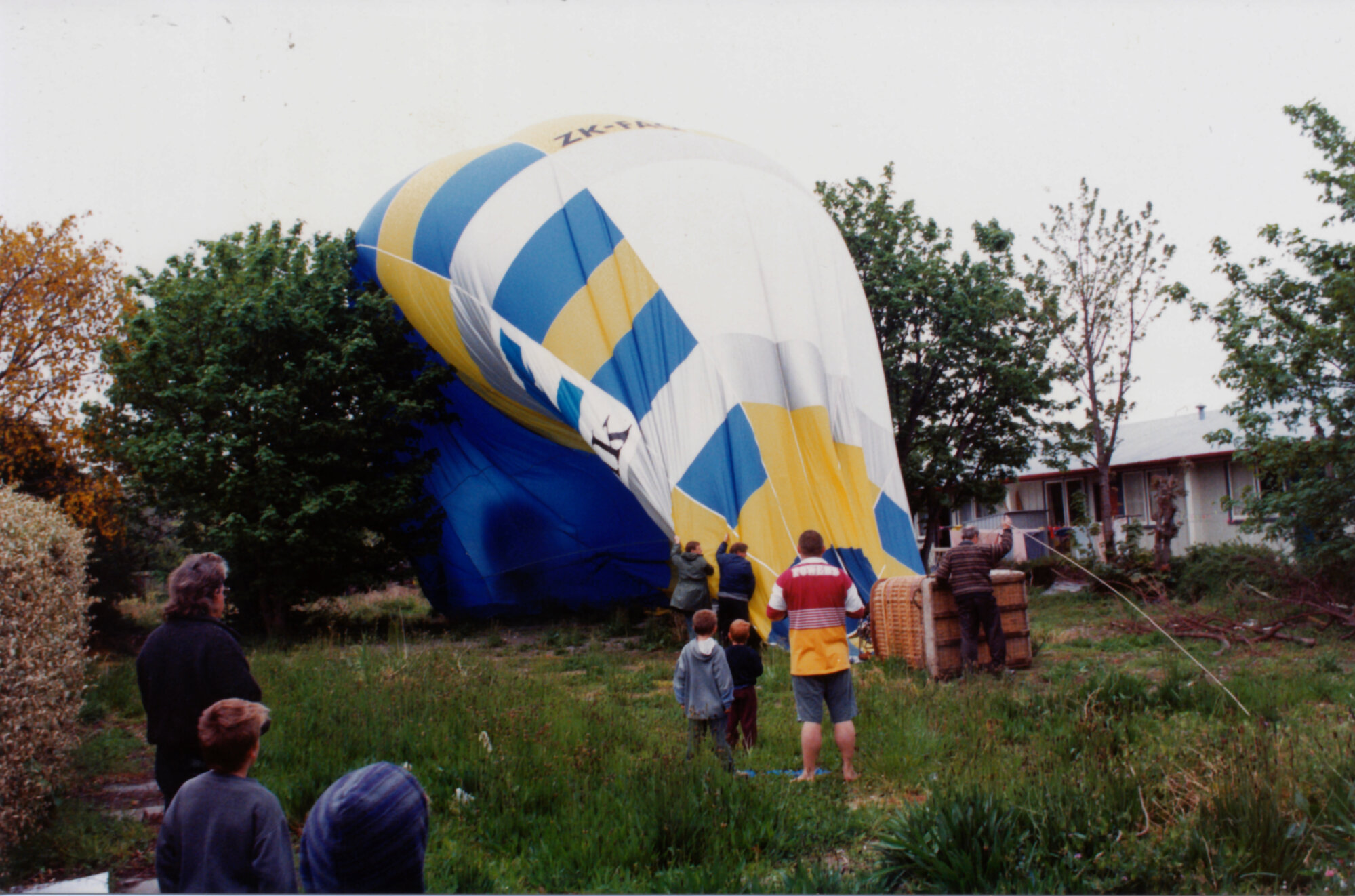 Hot air balloon flight 6;  deflating.