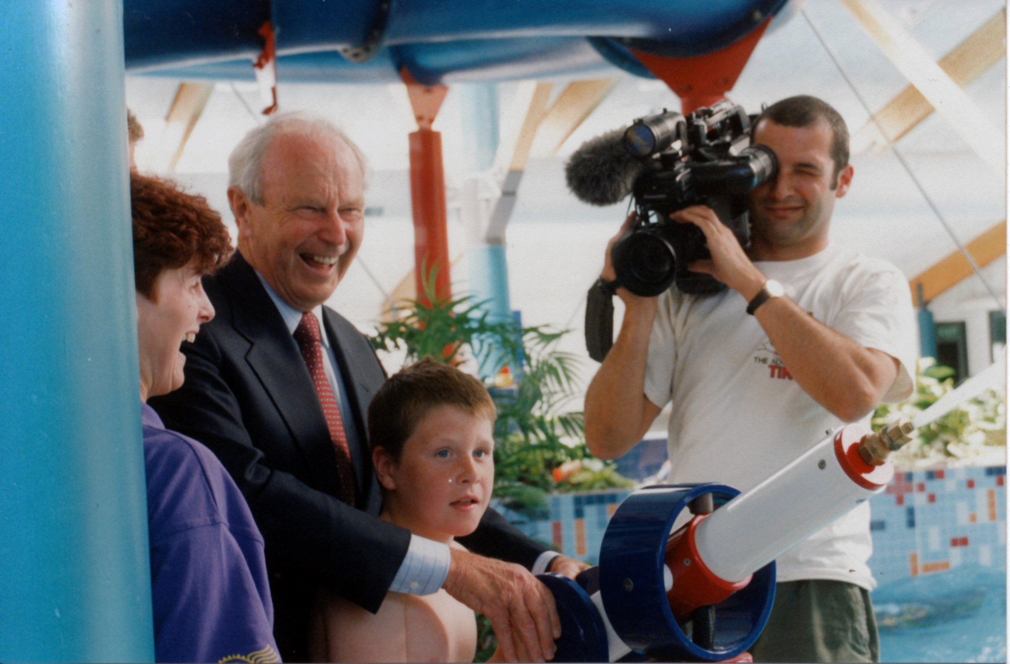 Leisure Centre opening; Governor-General Sir Michael Hardie Boys helping with a water cannon.