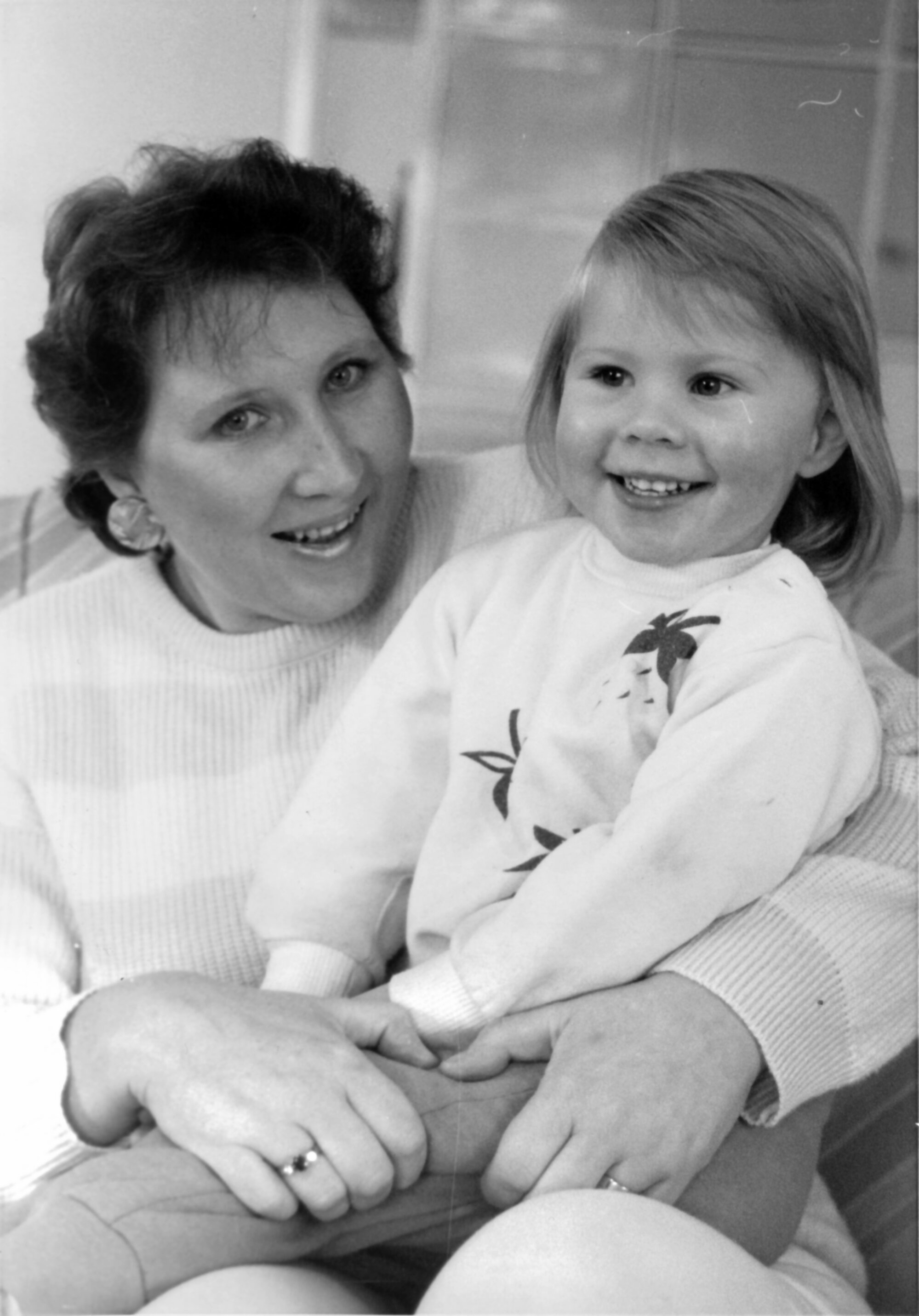 Wellington Cot Death Group; Julie Saxton retires as president.