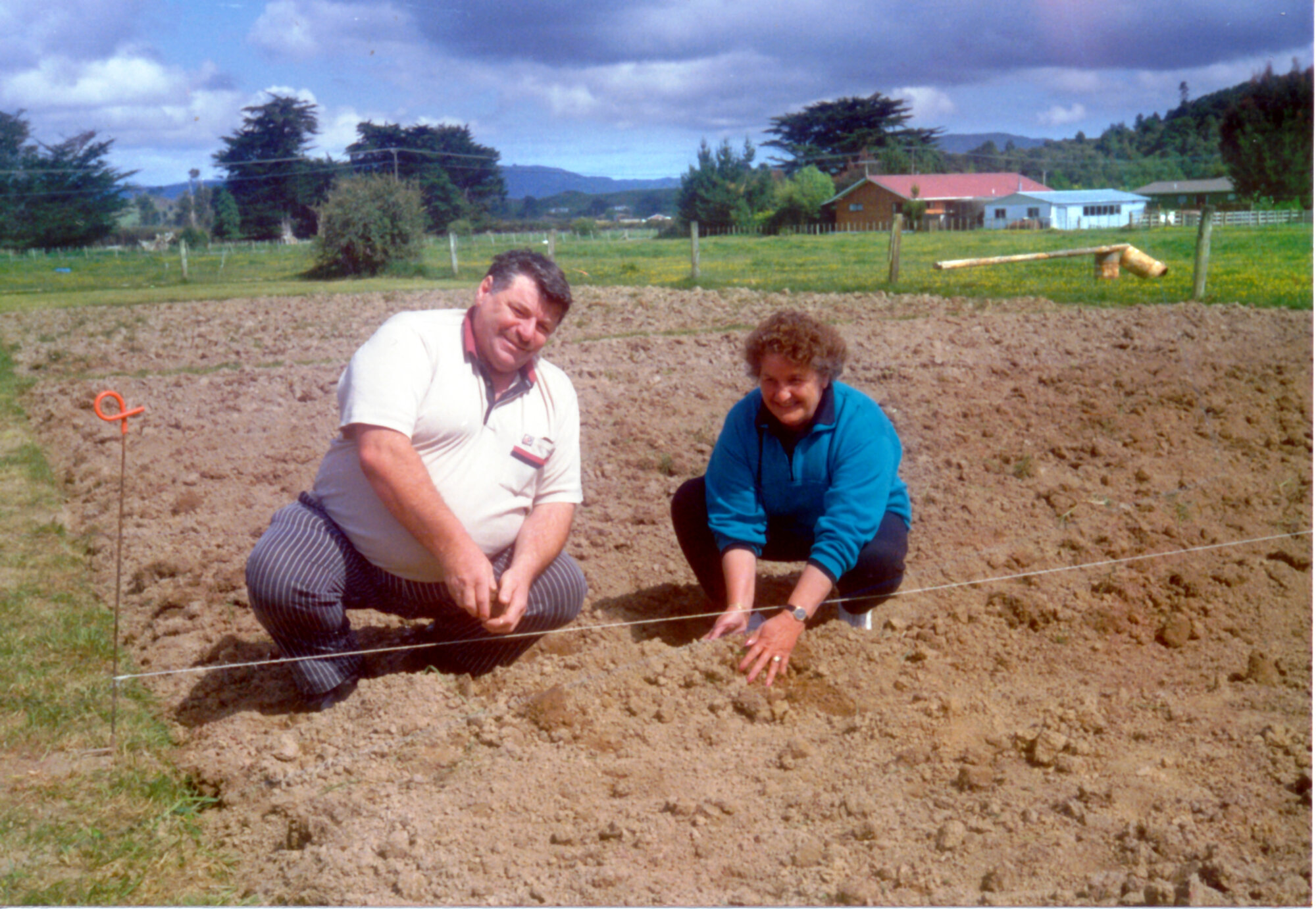 Mangaroa garden for periodic-detention workers; warden Bernie Priston and councillor Shirley Russell.