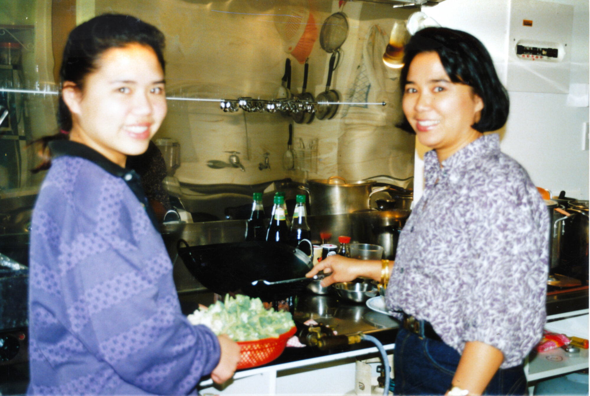 Totara Park Thai Food, Turon Place; Jane and 'June' Gordon.