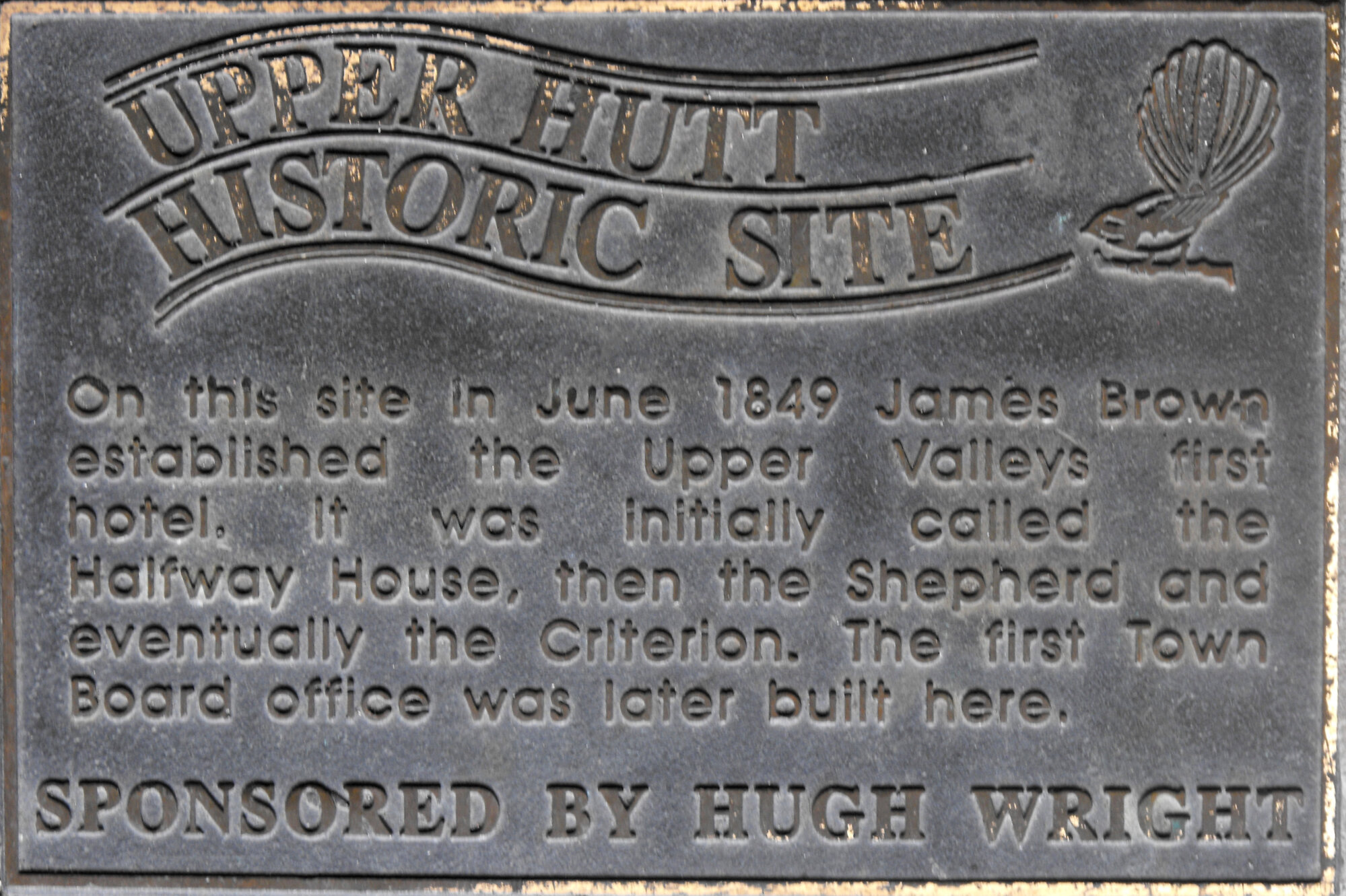 Historic site plaque, Main Street; Criterion and earlier hotels.