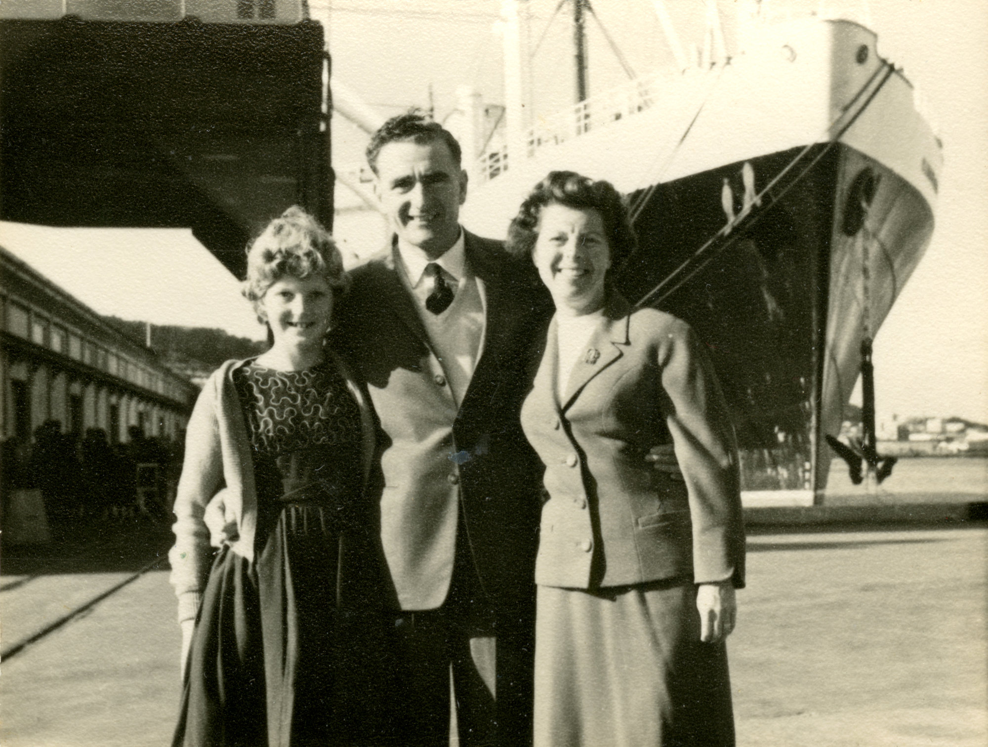 Jackson family and friends; Jackson family setting sail for the UK, November 1960