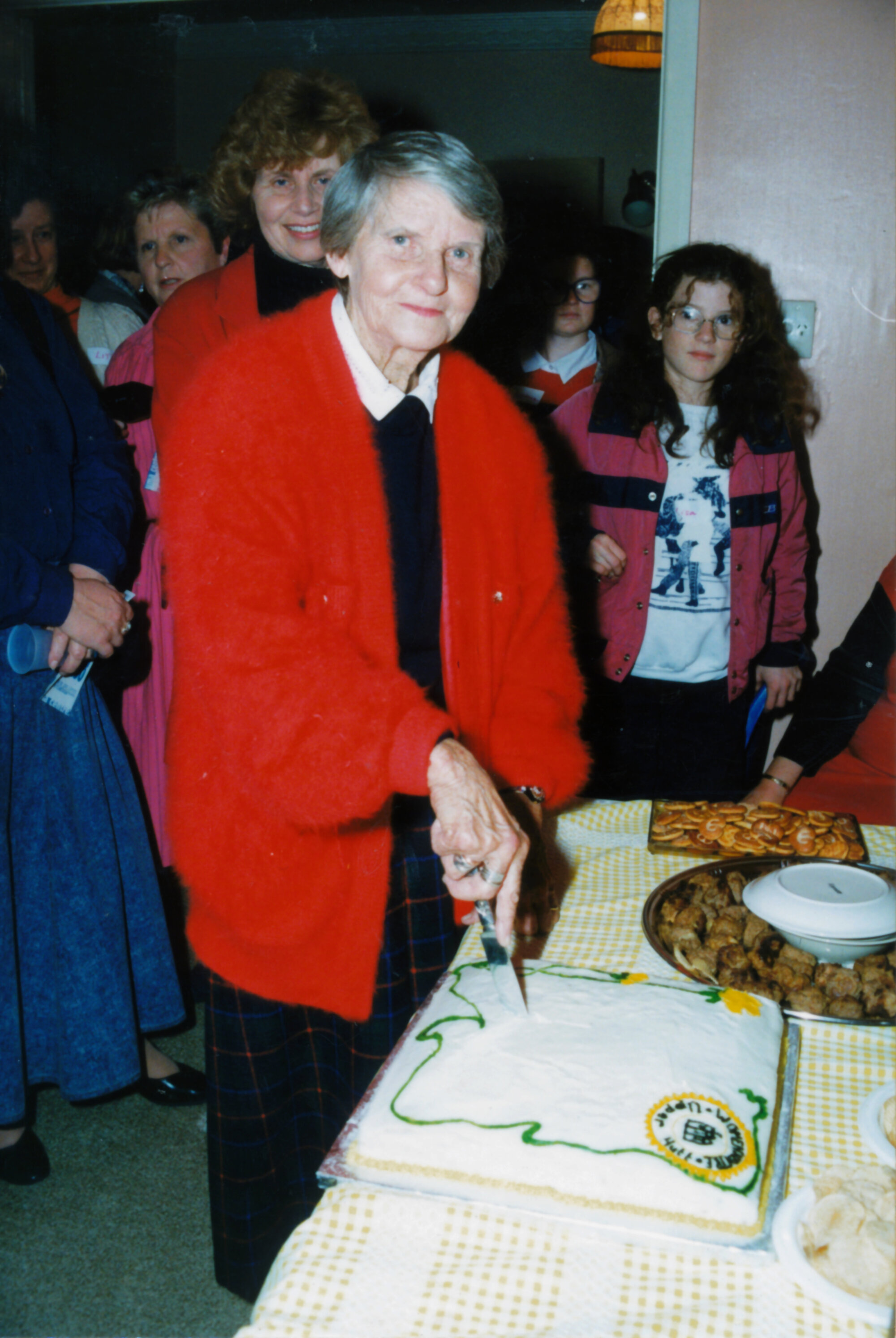 Women's Centre opened by Sonja Davies, former MP for Pencarrow.