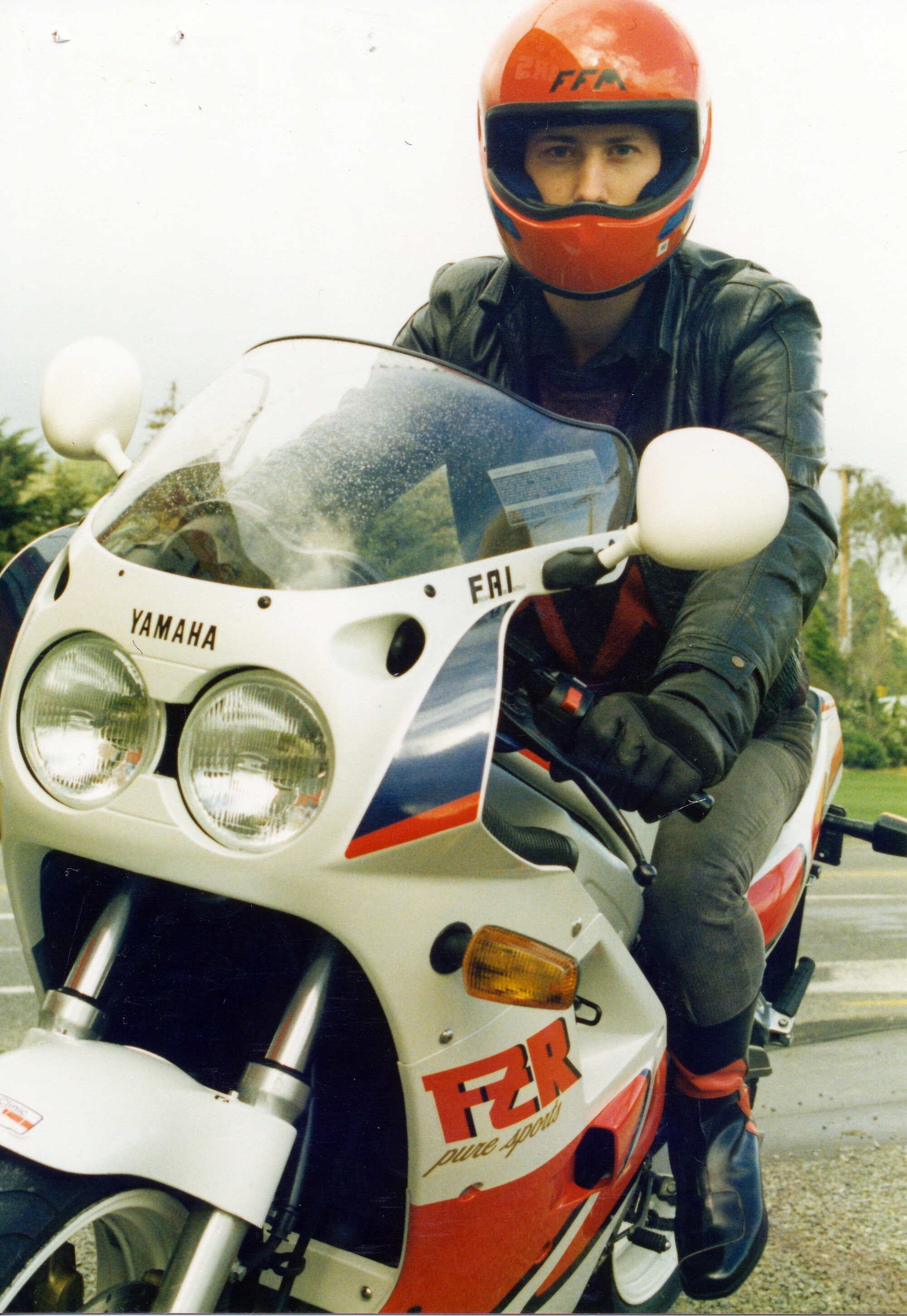 Motorcyclist David Hicks on a Yamaha FZR1000 production bike.