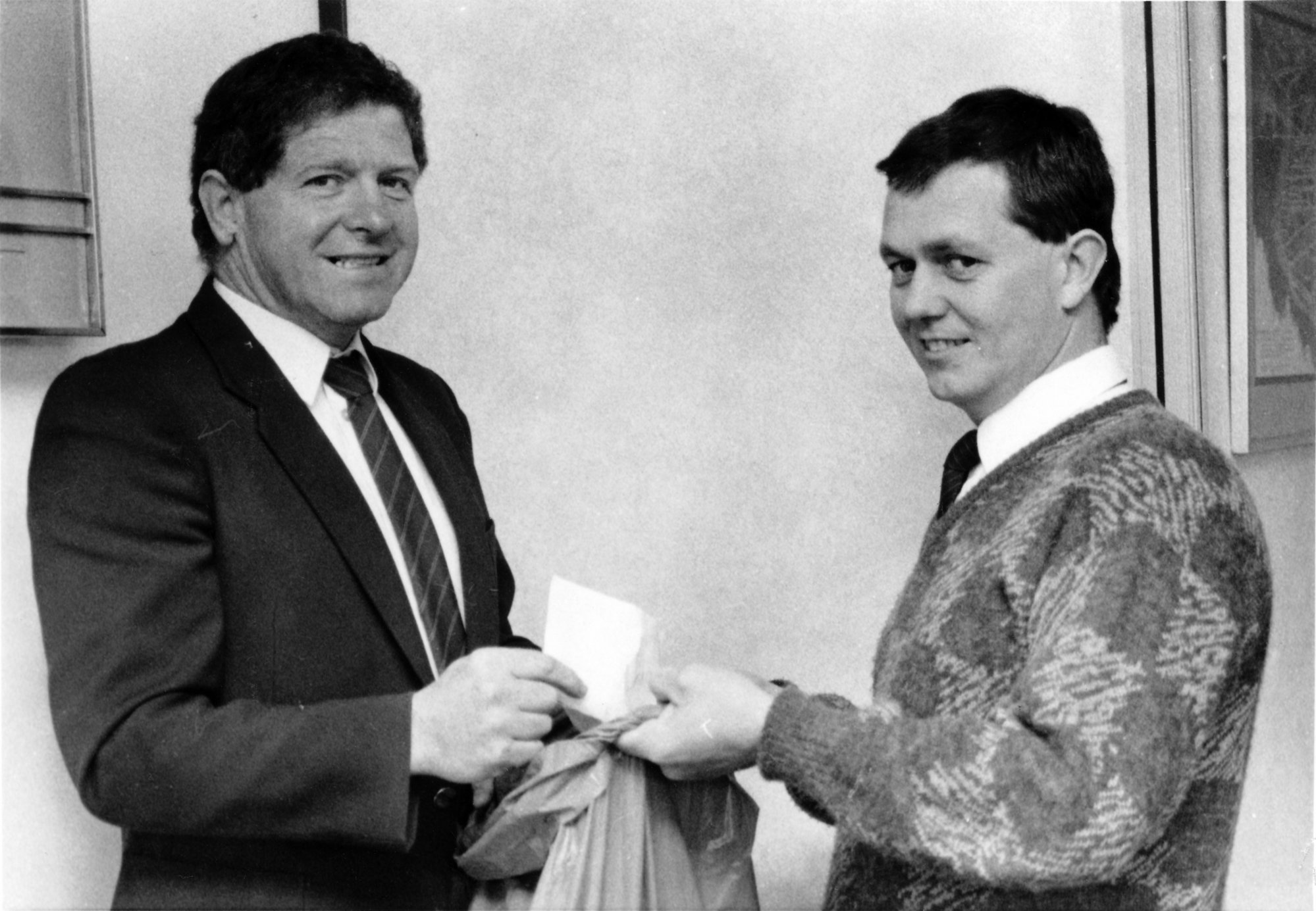 Home and Beauty A-Fair prize draw; Mayor Rex Kirton and organiser Tim Watts.