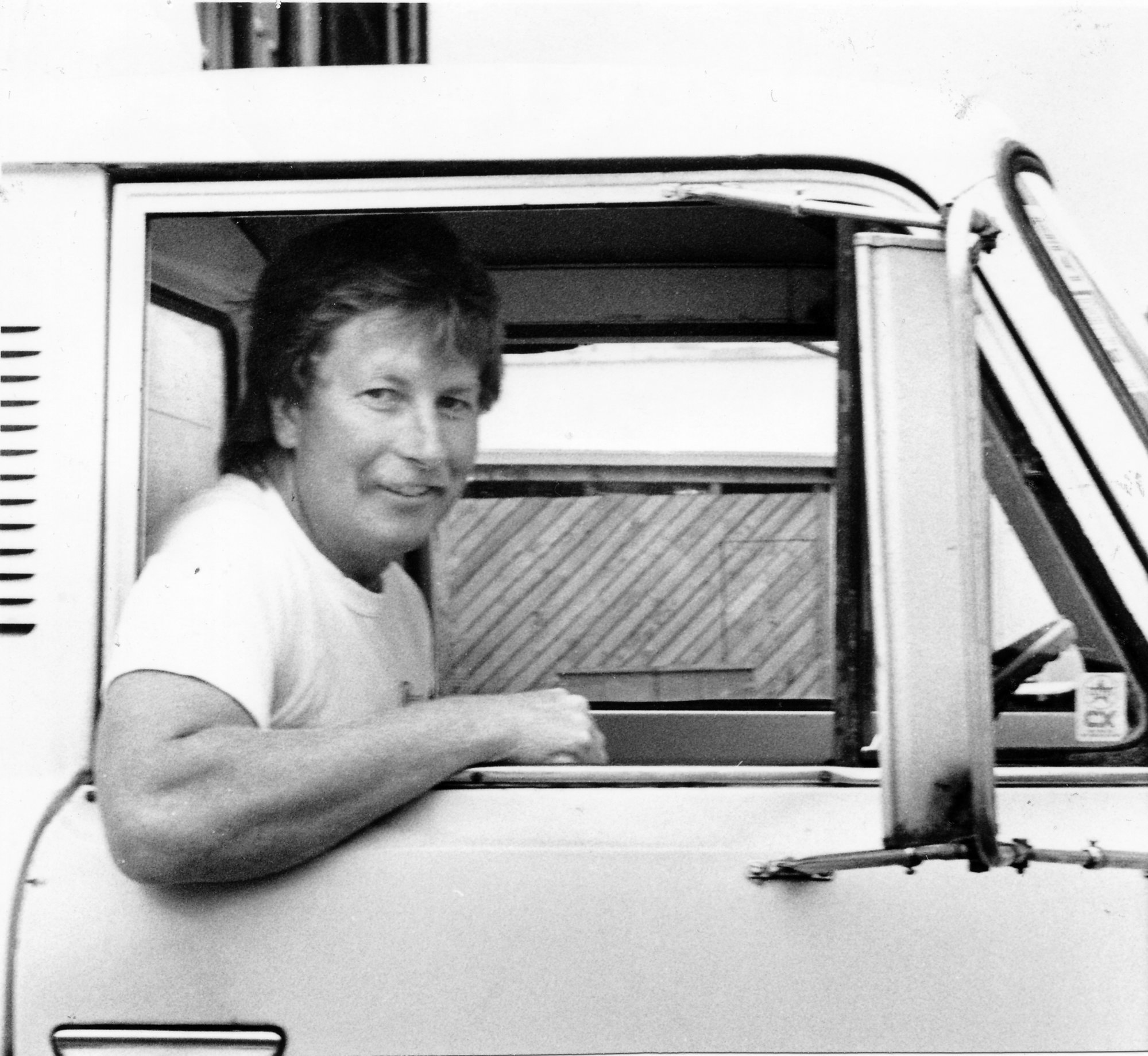 Bob  Cumming; milk- and 'Leader'-delivery man.
