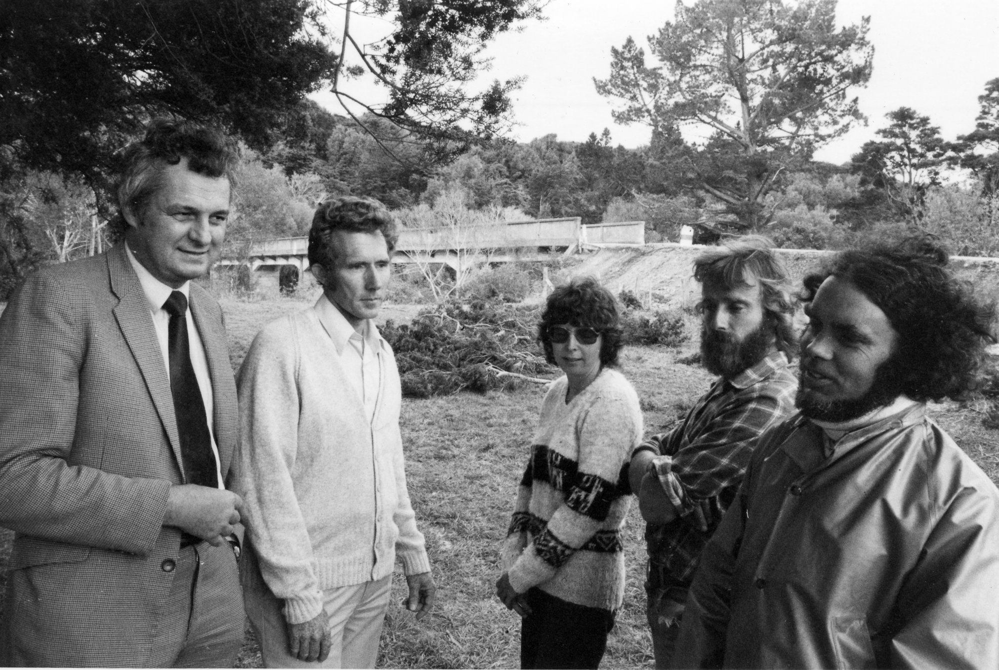 River Road; Bill Jeffries and protesters against removal of Moonshine Bridge.