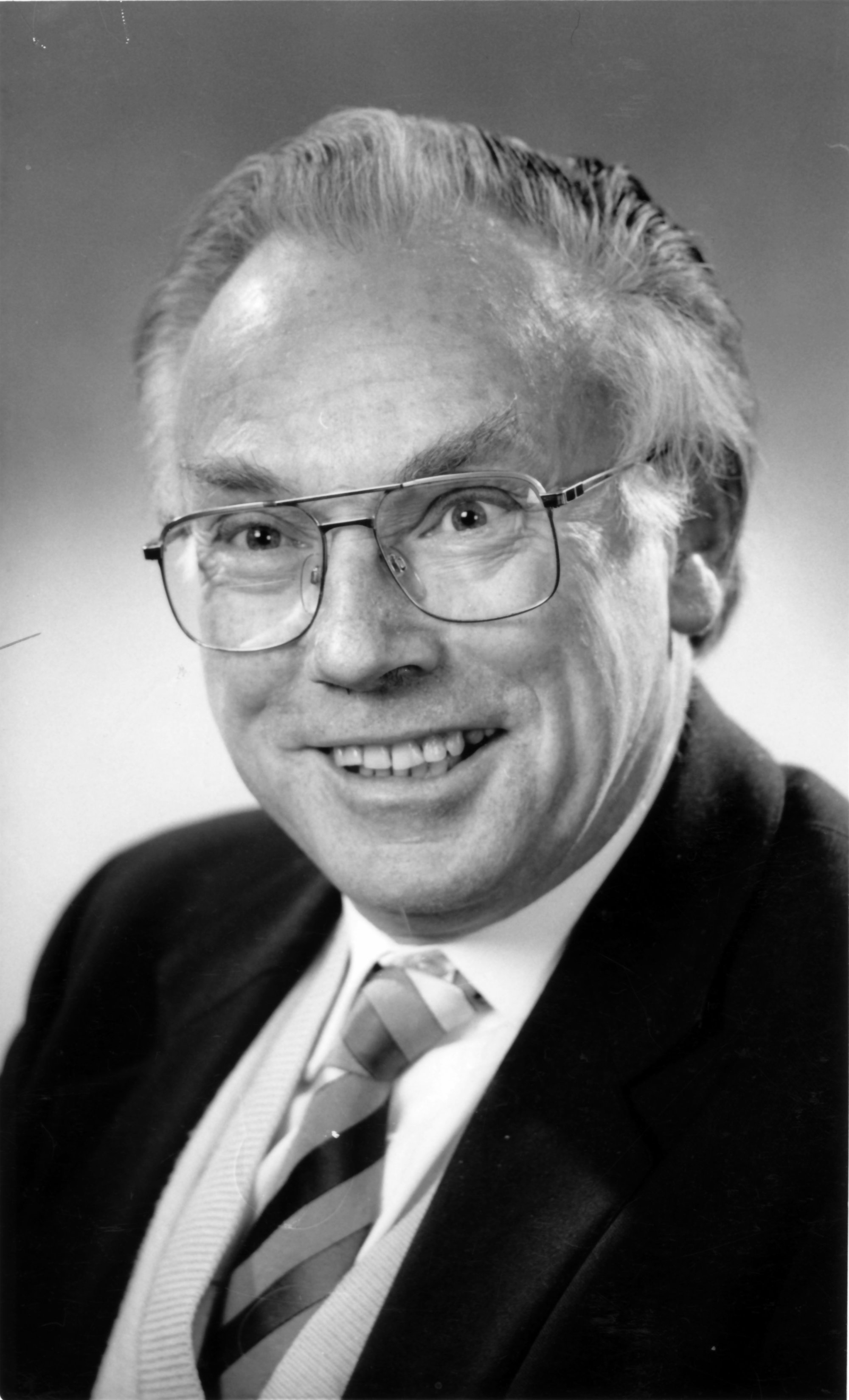Local election candidates 1986; City Council;  9/13; nine required; Norm(an Francis) Hansen.