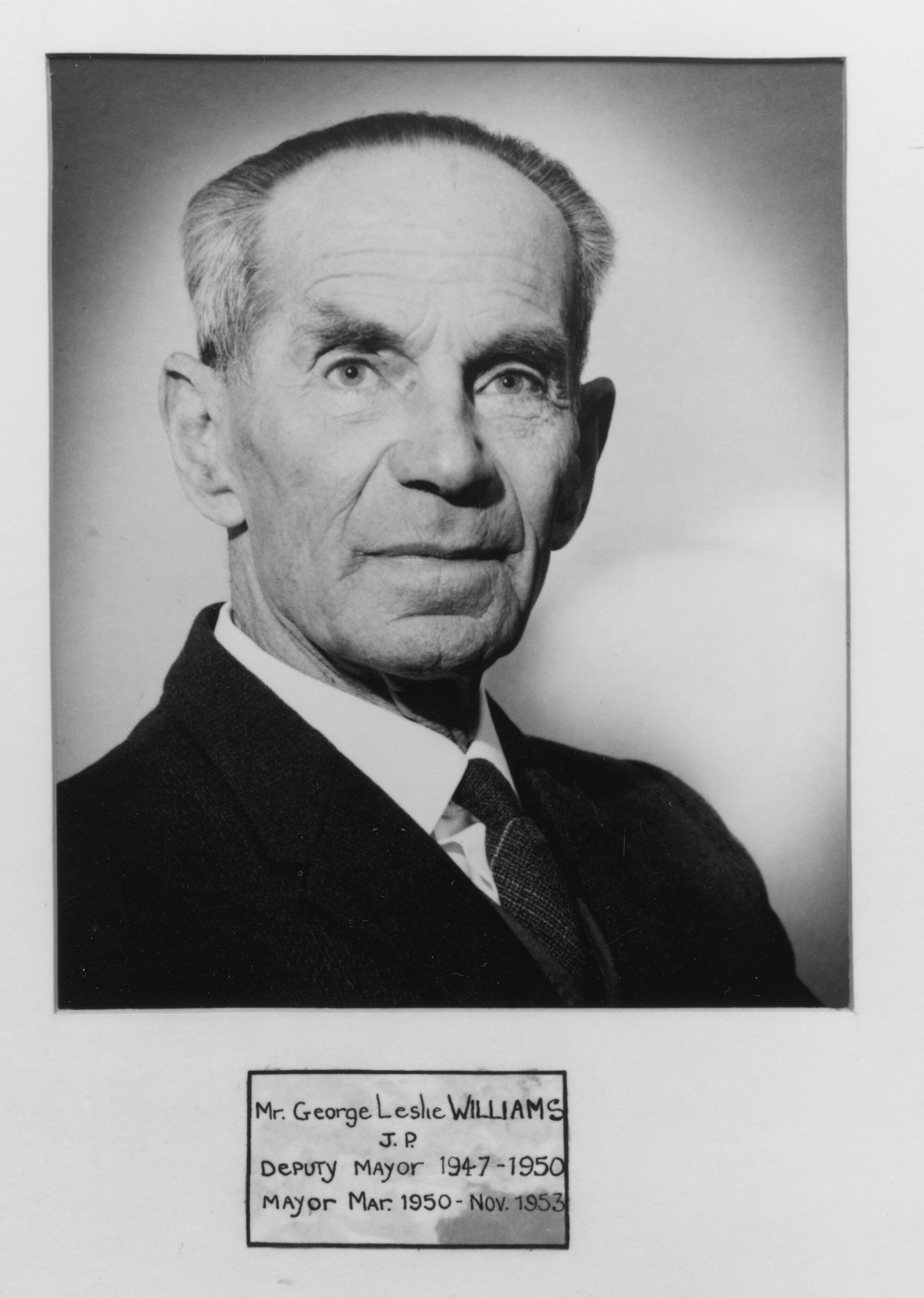 Mayor, 1950-1953; George Leslie Williams; studio portrait. [P1 - 26 - 143]