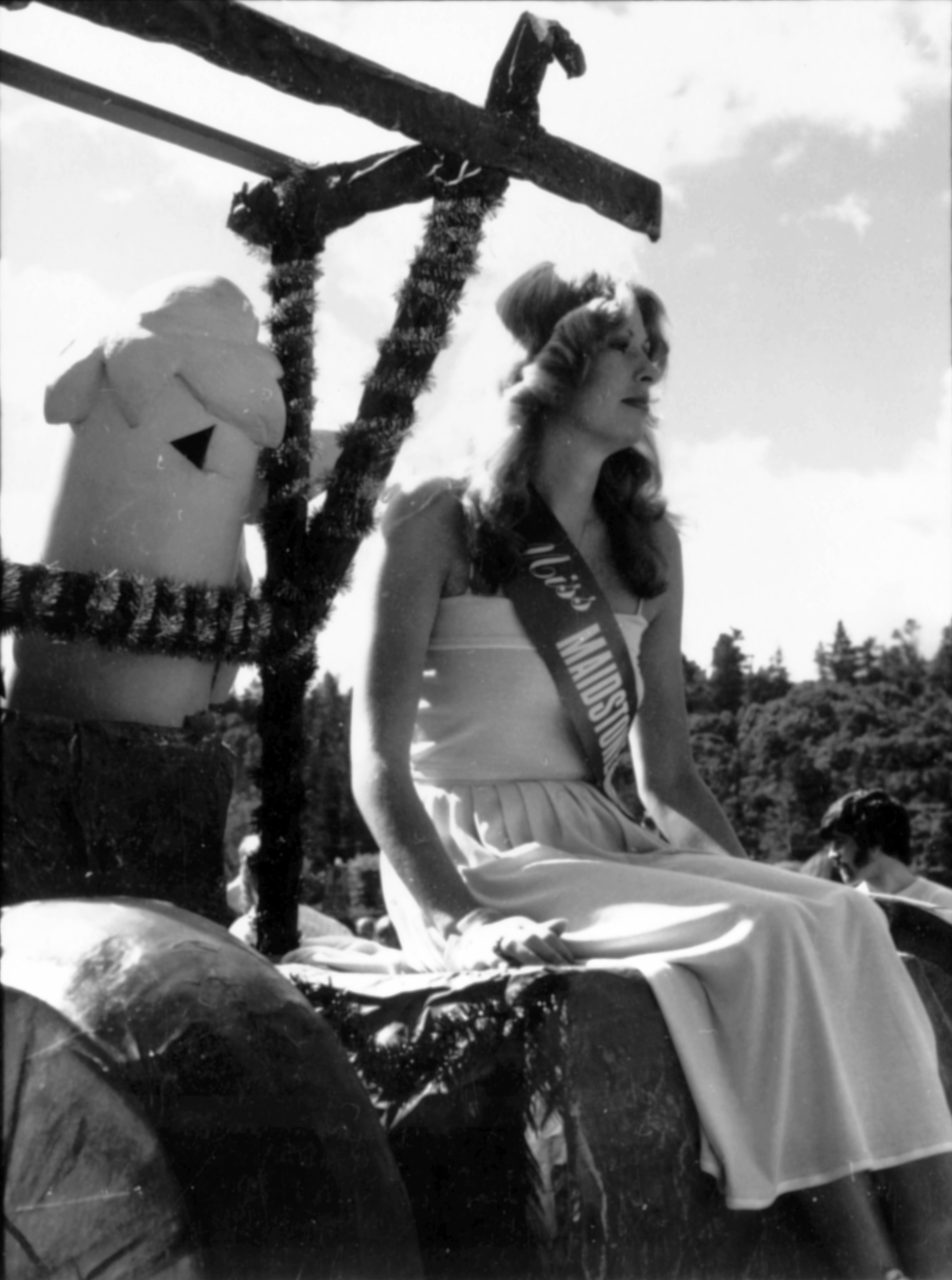 Christmas parade 1977; Miss Maidstone Mall, Vicky McCauley 2