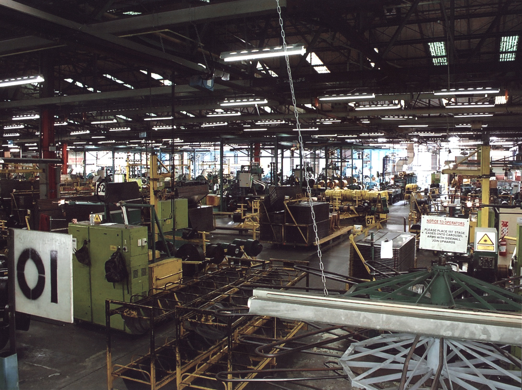 Dunlop tyre assembly; radial-tyre area; transport equipment.