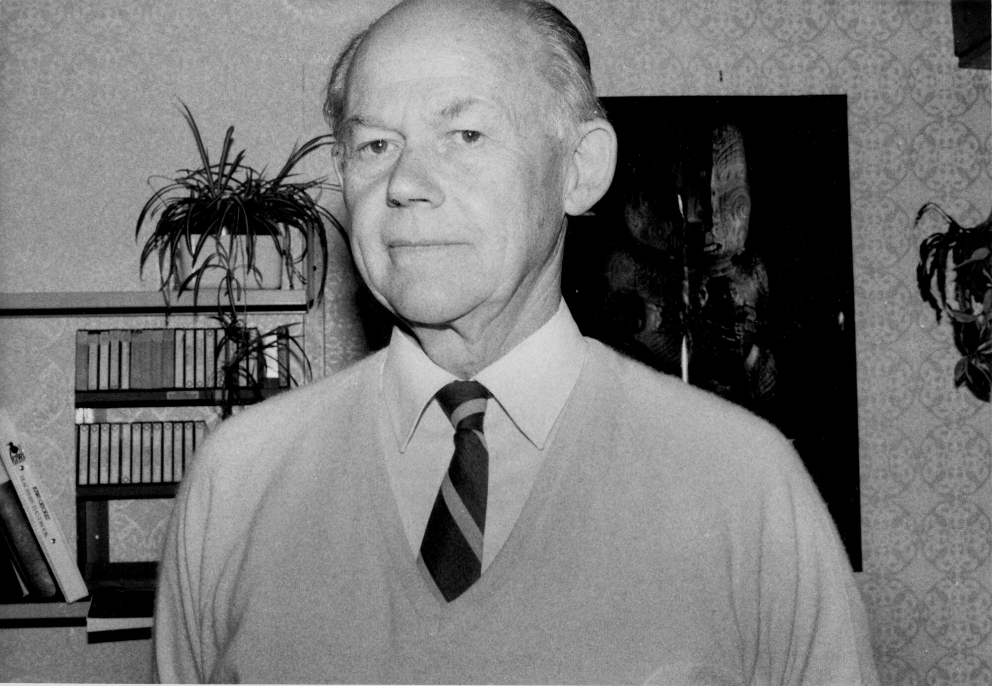 Fraser Crescent School deputy principal John Dobson retires after 19 years there.