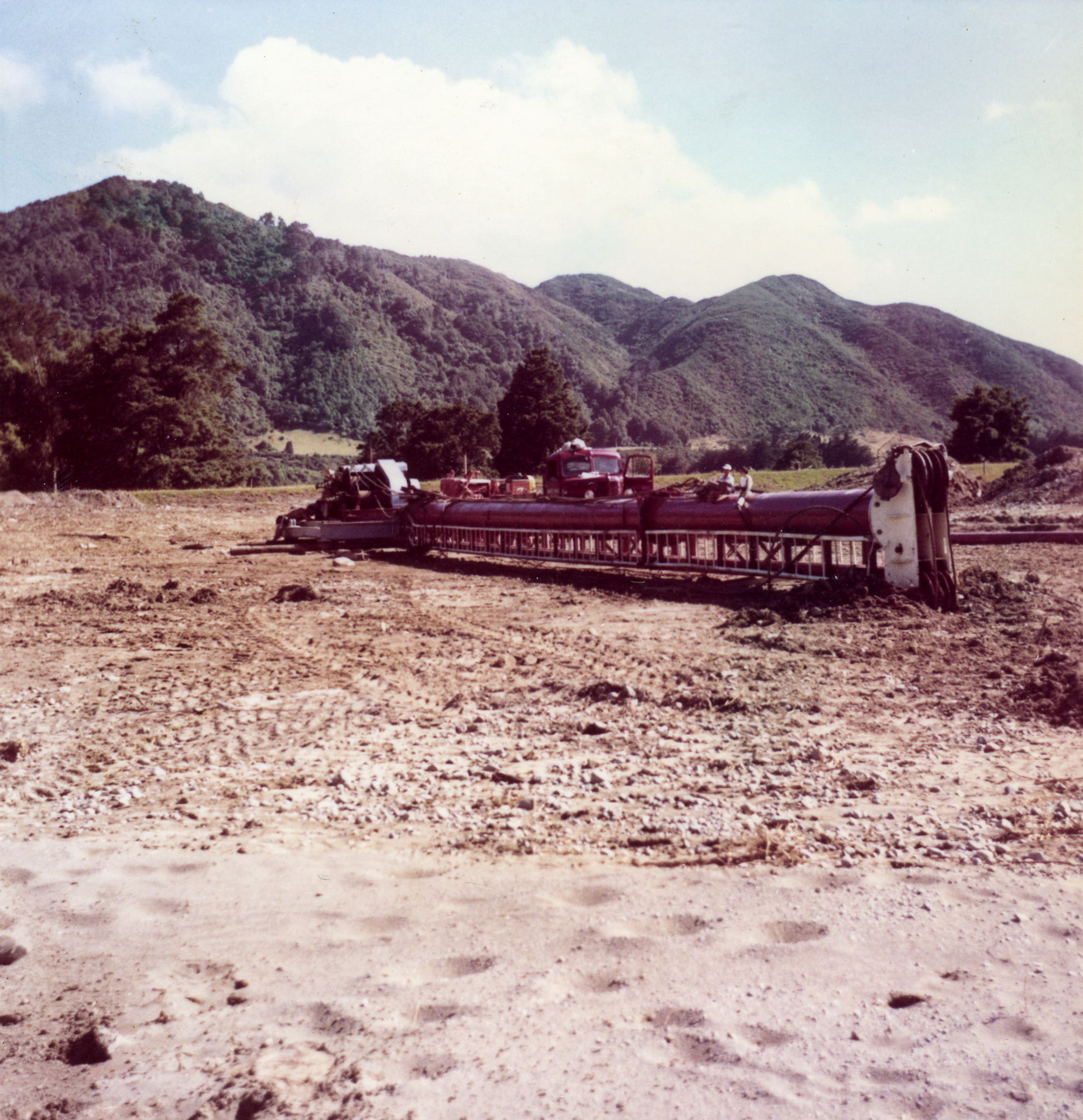 Totara Park Bridge piledriver 1; on site. 