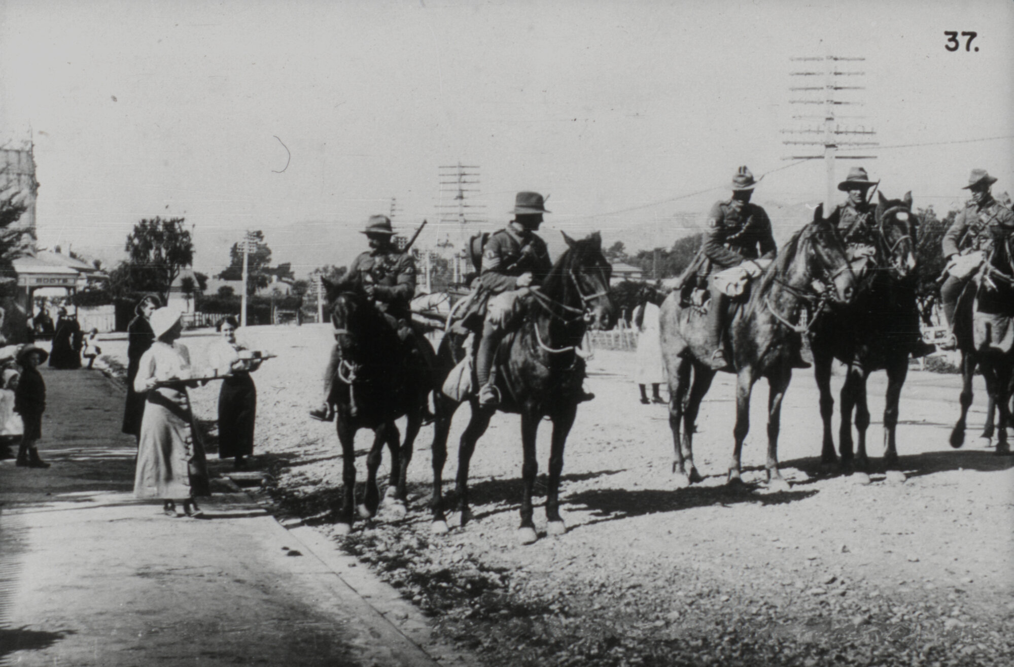 Hutt Valley History 37; Social Occasions 007; First Echelon en route overseas.