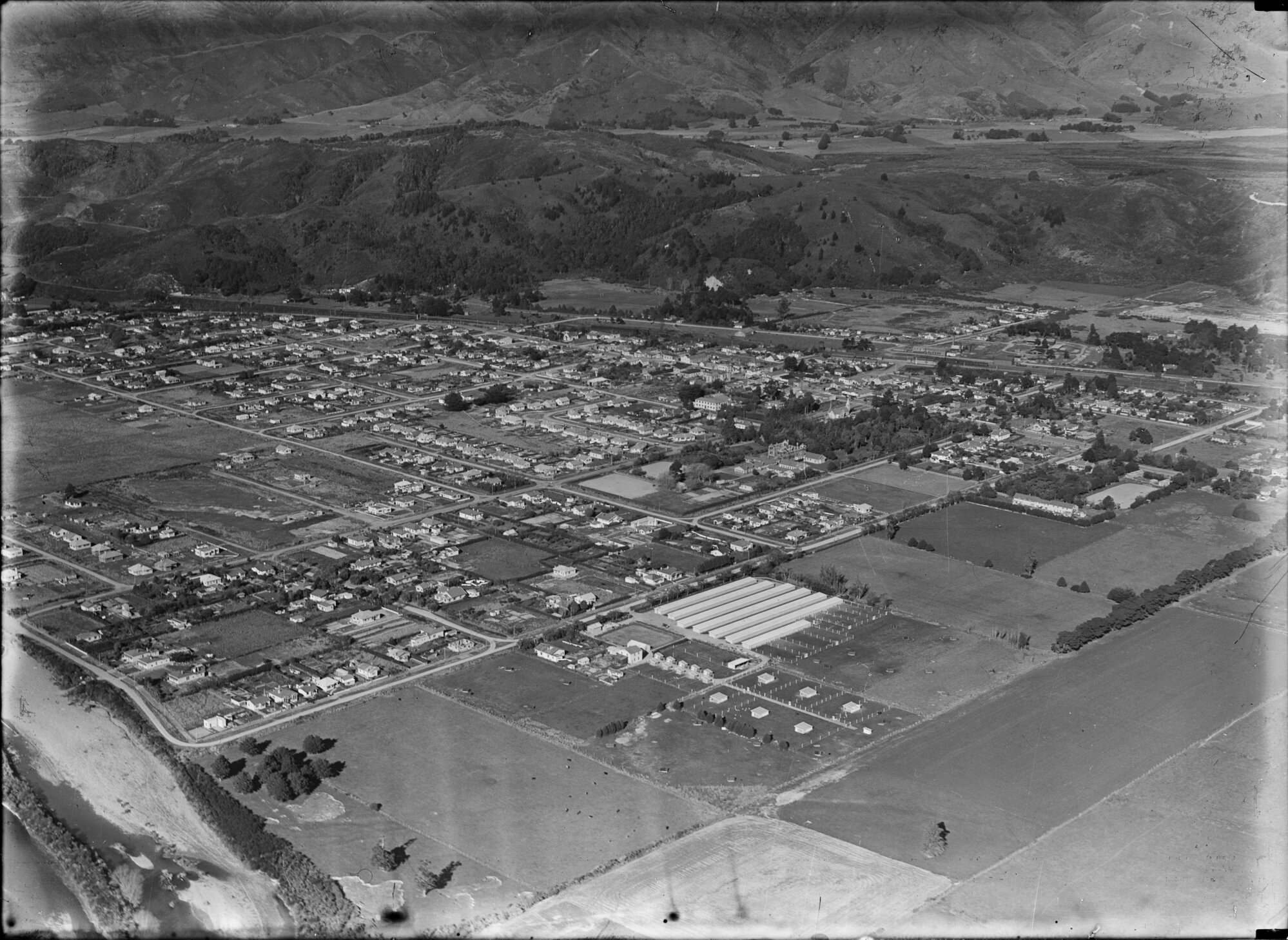 Upper Hutt from above; April 1947